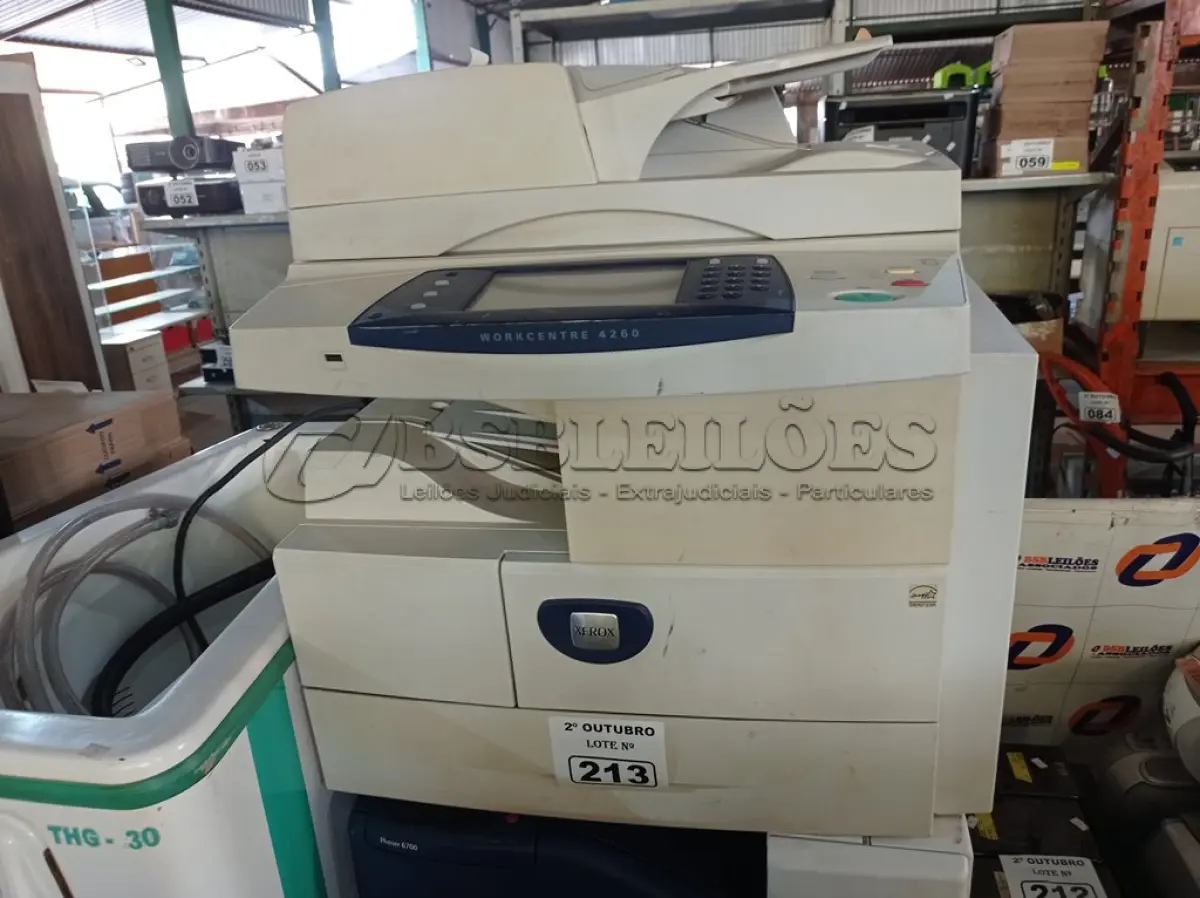 LOTE 213 - 02 IMPRESSORAS MARCAS XEROX SENDO 01 MULTIFUNCIONAL MODELO WORKCENTRE 4260. (NO ESTADO) ATENÇÃO! FAZER A VISITAÇÃO ANTES DE ARREMATAR, NÃO SABEMOS SE FUNCIONA. LEILÃO NÃO TEM GARANTIA E NEM DEVOLUÇÃO, SUJEITO A POSSÍVEIS AVARIAS VISÍVEIS/OCULTAS E/OU AUSÊNCIA DE COMPONENTES.
