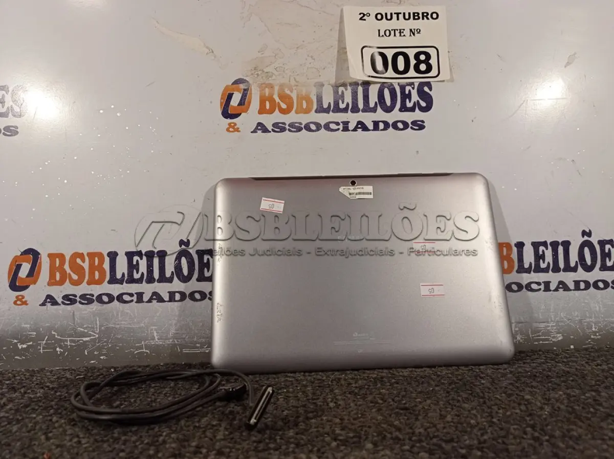 LOTE 008 - 01 TABLET SAMSUNG TAB2 10.1 COM CABO. (NO ESTADO) ATENÇÃO! FAZER A VISITAÇÃO ANTES DE ARREMATAR, NÃO SABEMOS SE FUNCIONA. LEILÃO NÃO TEM GARANTIA E NEM DEVOLUÇÃO, SUJEITO A POSSÍVEIS AVARIAS VISÍVEIS/OCULTAS E/OU AUSÊNCIA DE COMPONENTES.