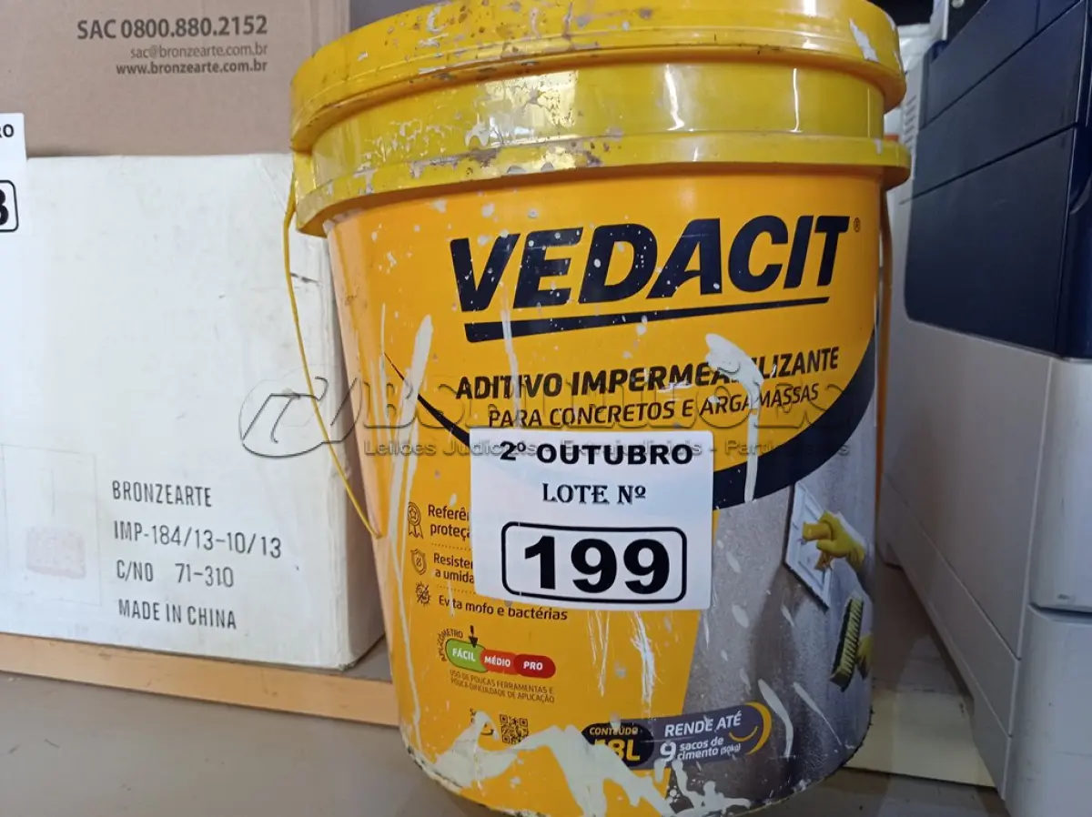 LOTE 199 - 01 BALDE DE VEDACIT, ADITIVO IMPERMEABILIZANTE PARA CONCRETOS E ARGAMASSAS 18L. (NO ESTADO) ATENÇÃO! FAZER A VISITAÇÃO ANTES DE ARREMATAR, NÃO SABEMOS SE FUNCIONA. LEILÃO NÃO TEM GARANTIA E NEM DEVOLUÇÃO, SUJEITO A POSSÍVEIS AVARIAS VISÍVEIS/OCULTAS E/OU AUSÊNCIA DE COMPONENTES.