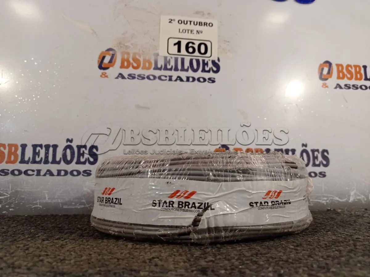 LOTE 160 - 01 ROLO DE CABO FLEXÍVEL 100M 2,5MM NA COR CINZA. (NO ESTADO) ATENÇÃO! FAZER A VISITAÇÃO ANTES DE ARREMATAR, NÃO SABEMOS SE FUNCIONA. LEILÃO NÃO TEM GARANTIA E NEM DEVOLUÇÃO, SUJEITO A POSSÍVEIS AVARIAS VISÍVEIS/OCULTAS E/OU AUSÊNCIA DE COMPONENTES.