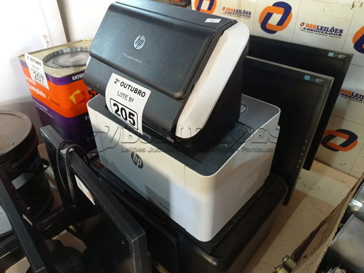 LOTE 205 - 04 MONITORES, 02 IMPRESSORAS E 01 SCANER MARCAS E MODELOS DIVERSOS. (NO ESTADO) ATENÇÃO! FAZER A VISITAÇÃO ANTES DE ARREMATAR, NÃO SABEMOS SE FUNCIONA. LEILÃO NÃO TEM GARANTIA E NEM DEVOLUÇÃO, SUJEITO A POSSÍVEIS AVARIAS VISÍVEIS/OCULTAS E/OU AUSÊNCIA DE COMPONENTES.