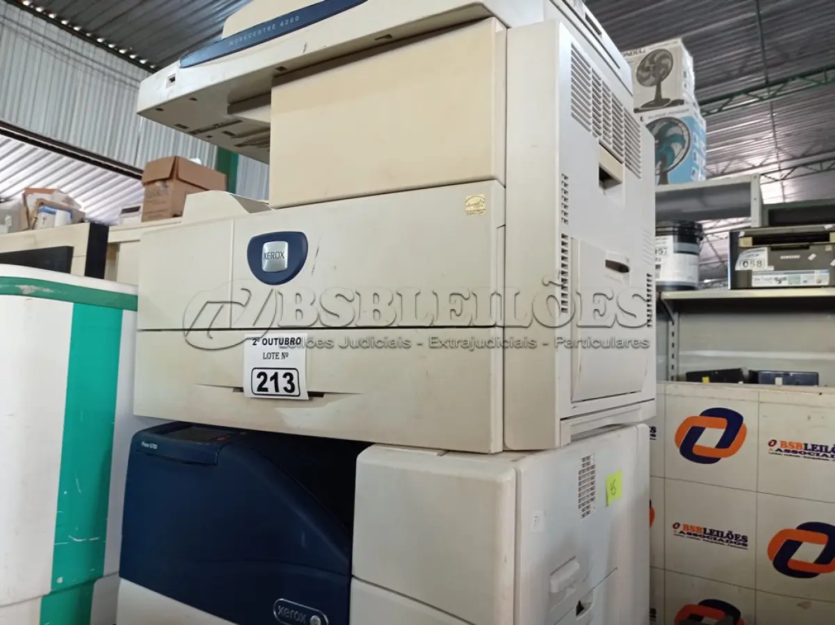 LOTE 213 - 02 IMPRESSORAS MARCAS XEROX SENDO 01 MULTIFUNCIONAL MODELO WORKCENTRE 4260. (NO ESTADO) ATENÇÃO! FAZER A VISITAÇÃO ANTES DE ARREMATAR, NÃO SABEMOS SE FUNCIONA. LEILÃO NÃO TEM GARANTIA E NEM DEVOLUÇÃO, SUJEITO A POSSÍVEIS AVARIAS VISÍVEIS/OCULTAS E/OU AUSÊNCIA DE COMPONENTES.