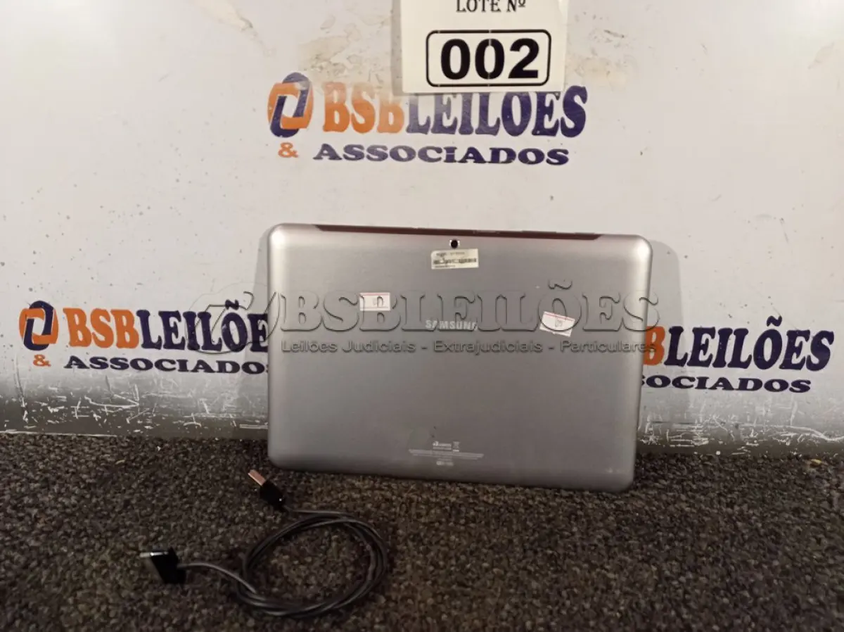 LOTE 002 - 01 TABLET SAMSUNG TAB2 10.1 COM CABO. (NO ESTADO) ATENÇÃO! FAZER A VISITAÇÃO ANTES DE ARREMATAR, NÃO SABEMOS SE FUNCIONA. LEILÃO NÃO TEM GARANTIA E NEM DEVOLUÇÃO, SUJEITO A POSSÍVEIS AVARIAS VISÍVEIS/OCULTAS E/OU AUSÊNCIA DE COMPONENTES.