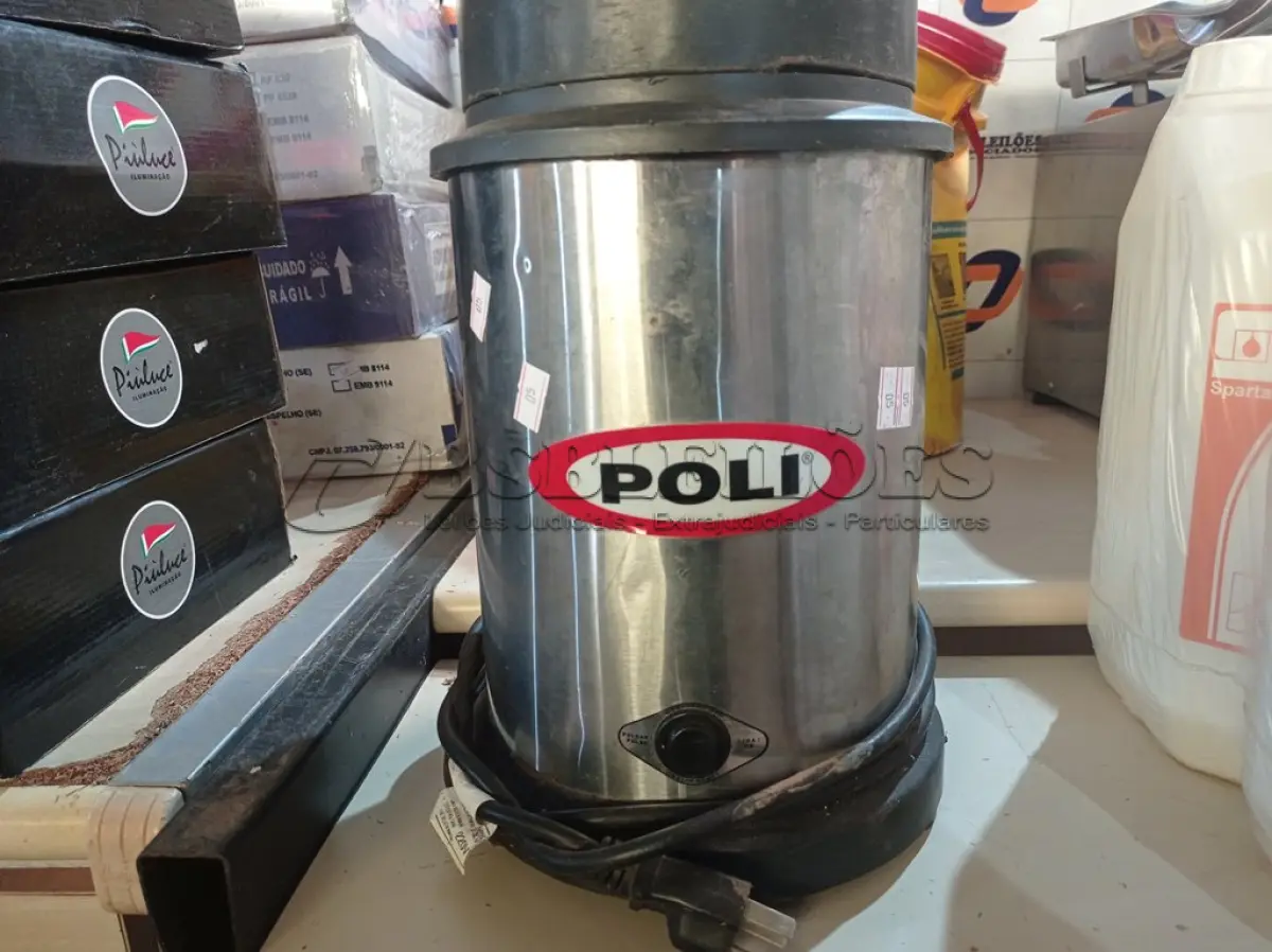 LOTE 283 - 01 LIQUIDIFICADOR INDUSTRIAL MARCA POLI. (NO ESTADO) ATENÇÃO! FAZER A VISITAÇÃO ANTES DE ARREMATAR, NÃO SABEMOS SE FUNCIONA. LEILÃO NÃO TEM GARANTIA E NEM DEVOLUÇÃO, SUJEITO A POSSÍVEIS AVARIAS VISÍVEIS/OCULTAS E/OU AUSÊNCIA DE COMPONENTES.