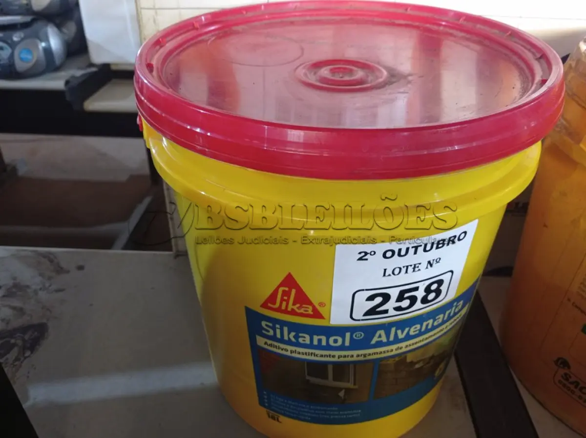 LOTE 258 - 01 BALDE DE SIKANOL ALVENARIA, ADITIVO PLASTIFICANTE PARA ARGAMASSA DE ASSENTAMENTO E REBOCO. (NO ESTADO) ATENÇÃO! FAZER A VISITAÇÃO ANTES DE ARREMATAR, NÃO SABEMOS SE FUNCIONA. LEILÃO NÃO TEM GARANTIA E NEM DEVOLUÇÃO, SUJEITO A POSSÍVEIS AVARIAS VISÍVEIS/OCULTAS E/OU AUSÊNCIA DE COMPONENTES.