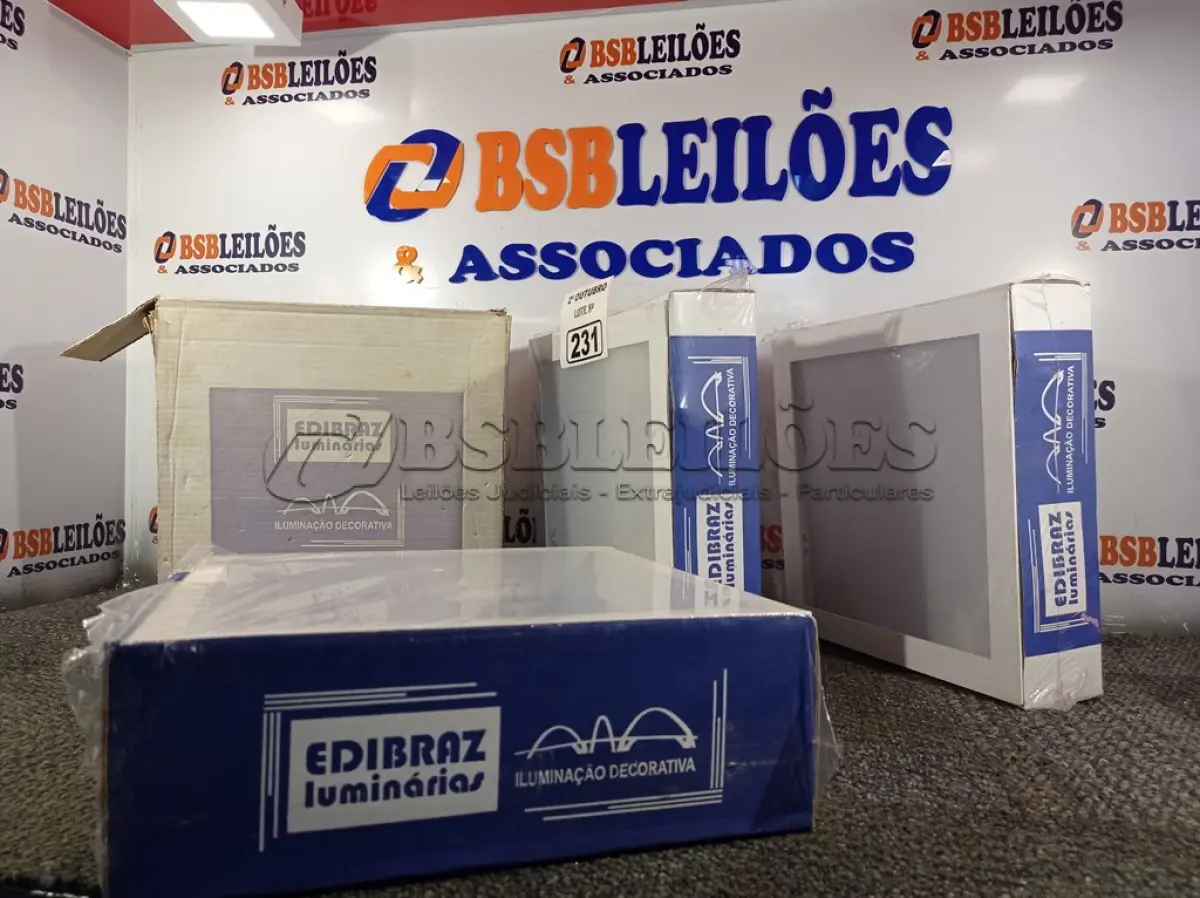 LOTE 231 - 04 LUMINÁRIAS DE EMBUTIR MARCAS EDIBRAZ. (NO ESTADO) ATENÇÃO! FAZER A VISITAÇÃO ANTES DE ARREMATAR, NÃO SABEMOS SE FUNCIONA. LEILÃO NÃO TEM GARANTIA E NEM DEVOLUÇÃO, SUJEITO A POSSÍVEIS AVARIAS VISÍVEIS/OCULTAS E/OU AUSÊNCIA DE COMPONENTES.
