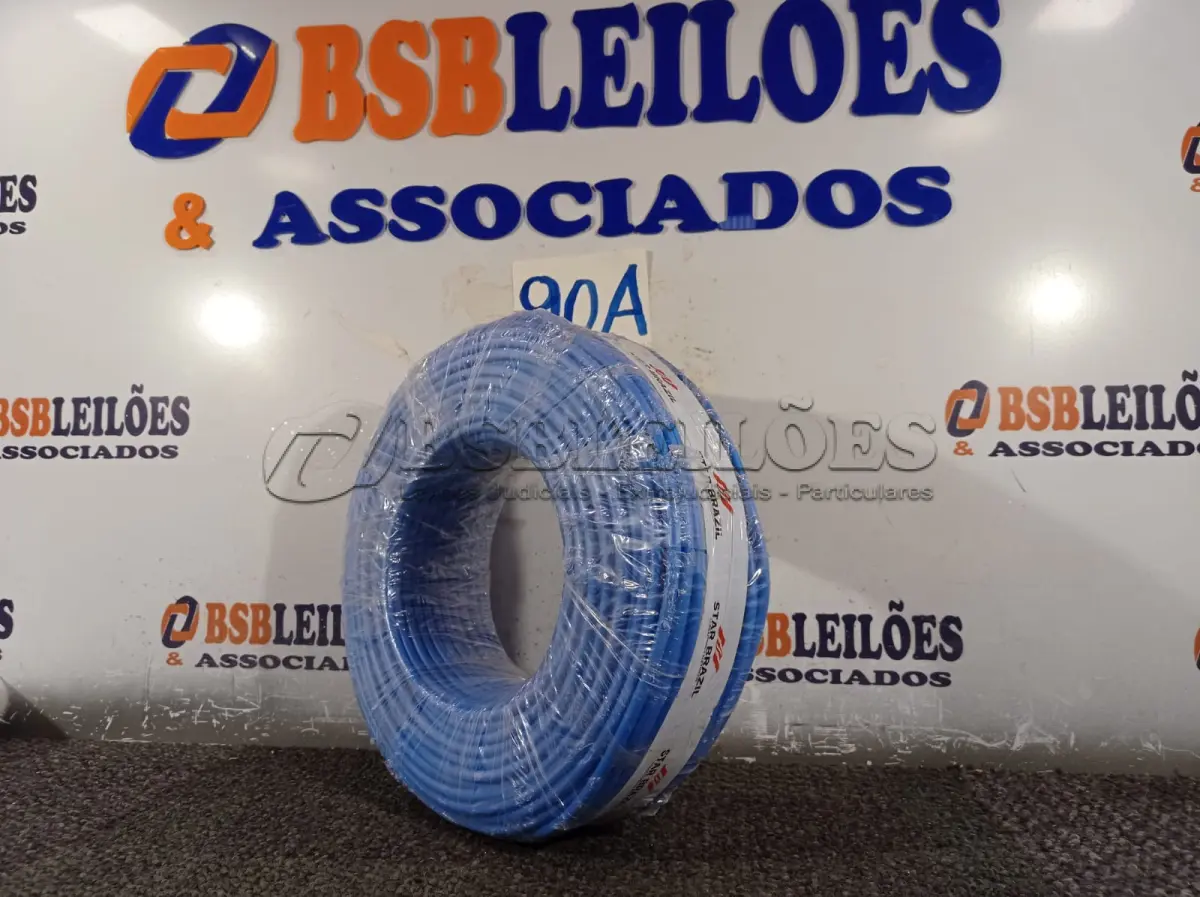LOTE 090 - 01 ROLO DE CABO FLEXÍVEL 100M 10MM NA COR AZUL.(NO ESTADO) ATENÇÃO! FAZER A VISITAÇÃO ANTES DE ARREMATAR, NÃO SABEMOS SE FUNCIONA. LEILÃO NÃO TEM GARANTIA E NEM DEVOLUÇÃO, SUJEITO A POSSÍVEIS AVARIAS VISÍVEIS/OCULTAS E/OU AUSÊNCIA DE COMPONENTES.