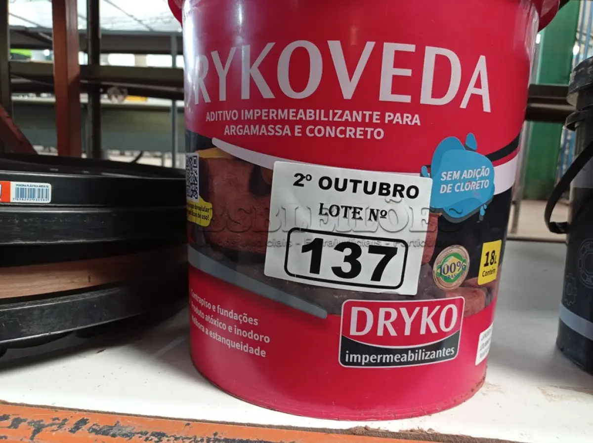 LOTE 137 - 01 BALDE DE DRYKOVEDA, ADITIVO IMPERMEABILIZANTE PARA ARGAMASSA E CONCRETO 18L. (NO ESTADO) ATENÇÃO! FAZER A VISITAÇÃO ANTES DE ARREMATAR, NÃO SABEMOS SE FUNCIONA. LEILÃO NÃO TEM GARANTIA E NEM DEVOLUÇÃO, SUJEITO A POSSÍVEIS AVARIAS VISÍVEIS/OCULTAS E/OU AUSÊNCIA DE COMPONENTES.