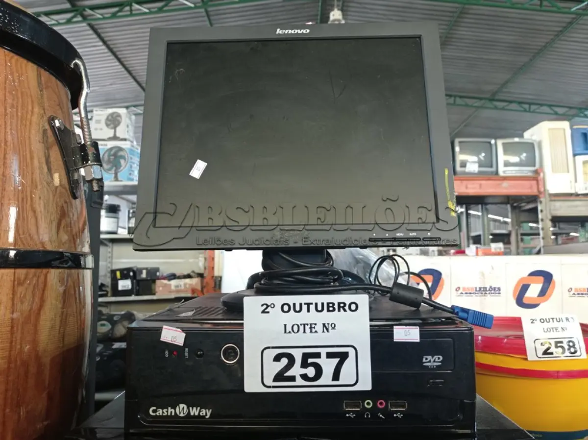 LOTE 257 - 03 CPUS, 01 MONITOR E 02 MOUSES MARCAS E MODELOS DIVERSOS. (NO ESTADO) ATENÇÃO! FAZER A VISITAÇÃO ANTES DE ARREMATAR, NÃO SABEMOS SE FUNCIONA. LEILÃO NÃO TEM GARANTIA E NEM DEVOLUÇÃO, SUJEITO A POSSÍVEIS AVARIAS VISÍVEIS/OCULTAS E/OU AUSÊNCIA DE COMPONENTES.