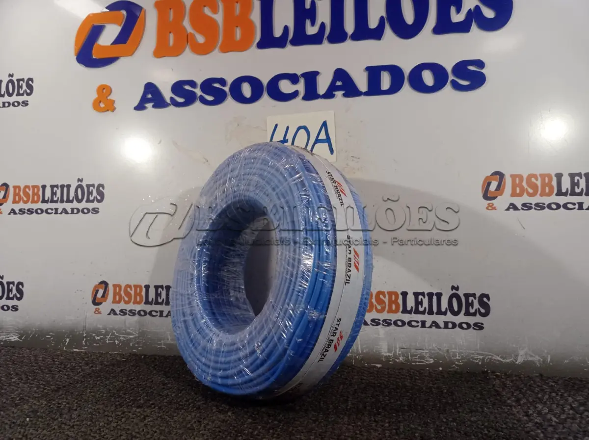 LOTE 040 - 01 ROLO DE CABO FLEXÍVEL 100M 10MM NA COR AZUL.(NO ESTADO) ATENÇÃO! FAZER A VISITAÇÃO ANTES DE ARREMATAR, NÃO SABEMOS SE FUNCIONA. LEILÃO NÃO TEM GARANTIA E NEM DEVOLUÇÃO, SUJEITO A POSSÍVEIS AVARIAS VISÍVEIS/OCULTAS E/OU AUSÊNCIA DE COMPONENTES.