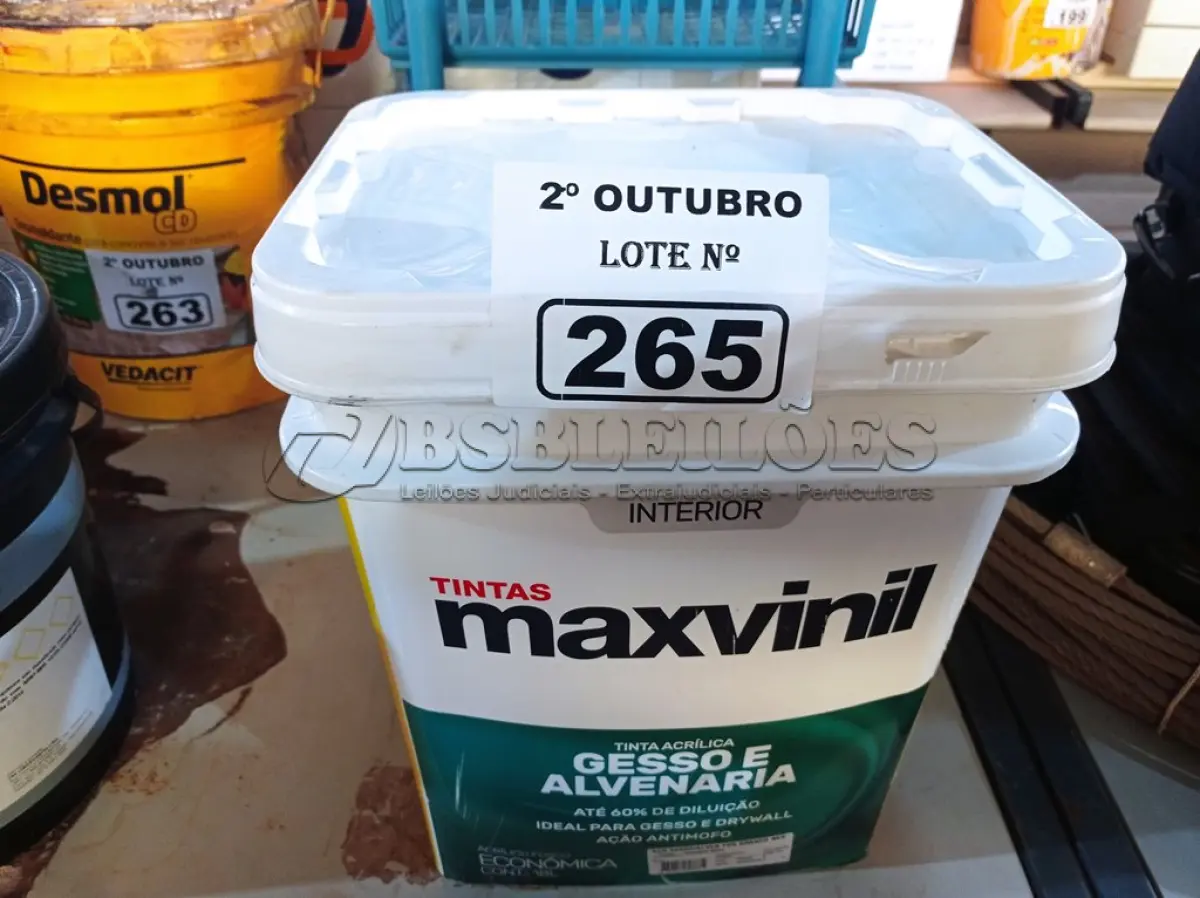 LOTE 265 - 01 BALDE DE TINTA MAXIVINIL INTERIORES NA COR FOSCO BRANCO NEVE. (NO ESTADO) ATENÇÃO! FAZER A VISITAÇÃO ANTES DE ARREMATAR, NÃO SABEMOS SE FUNCIONA. LEILÃO NÃO TEM GARANTIA E NEM DEVOLUÇÃO, SUJEITO A POSSÍVEIS AVARIAS VISÍVEIS/OCULTAS E/OU AUSÊNCIA DE COMPONENTES.