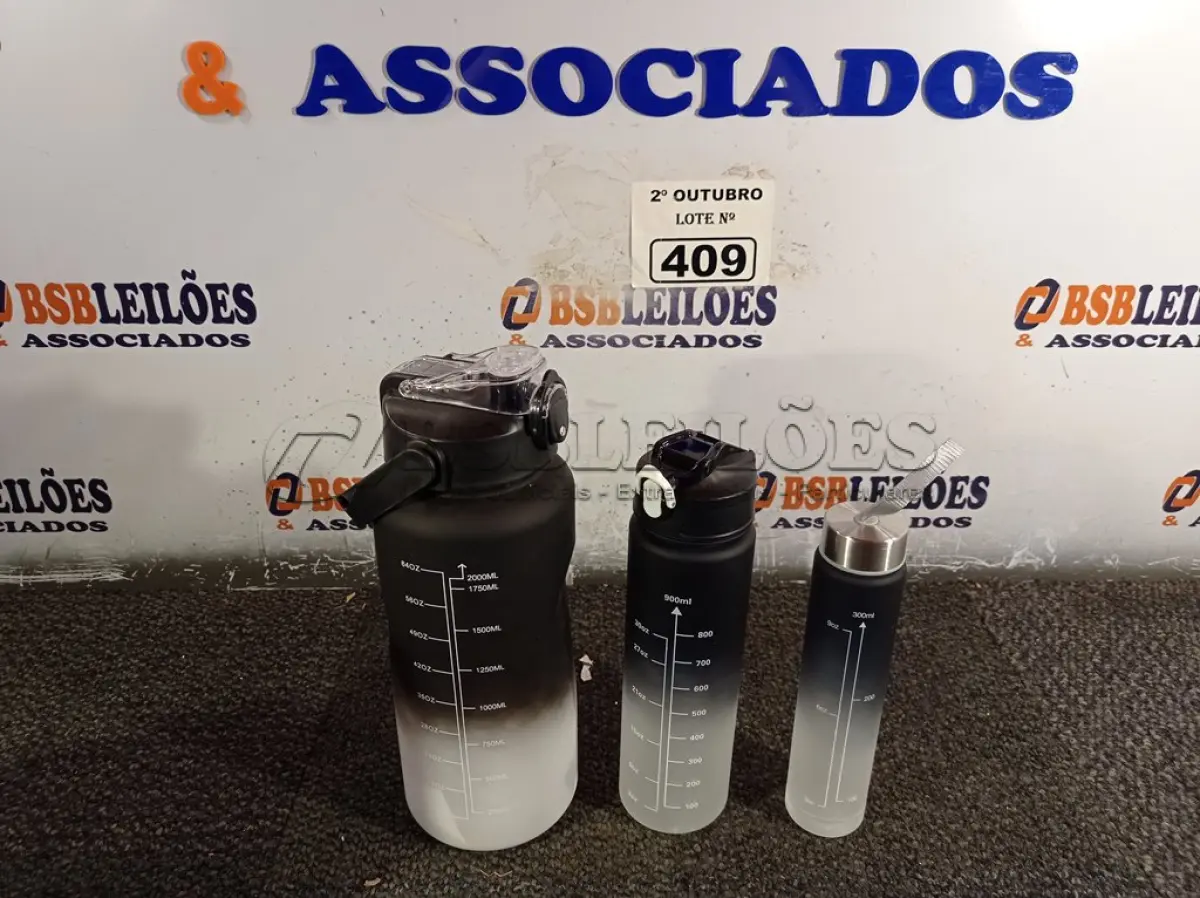 LOTE 409 - 01 KIT GARRAFA MOTIVACIONAL COM 03 PEÇAS. (NO ESTADO) ATENÇÃO! FAZER A VISITAÇÃO ANTES DE ARREMATAR, NÃO SABEMOS SE FUNCIONA. LEILÃO NÃO TEM GARANTIA E NEM DEVOLUÇÃO, SUJEITO A POSSÍVEIS AVARIAS VISÍVEIS/OCULTAS E/OU AUSÊNCIA DE COMPONENTES.