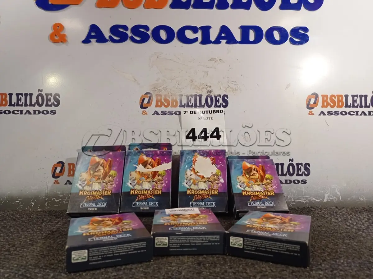 LOTE 444 - 07 CAIXAS COM CARTAS KROSMASTER. (NO ESTADO) ATENÇÃO! FAZER A VISITAÇÃO ANTES DE ARREMATAR, NÃO SABEMOS SE FUNCIONA. LEILÃO NÃO TEM GARANTIA E NEM DEVOLUÇÃO, SUJEITO A POSSÍVEIS AVARIAS VISÍVEIS/OCULTAS E/OU AUSÊNCIA DE COMPONENTES.