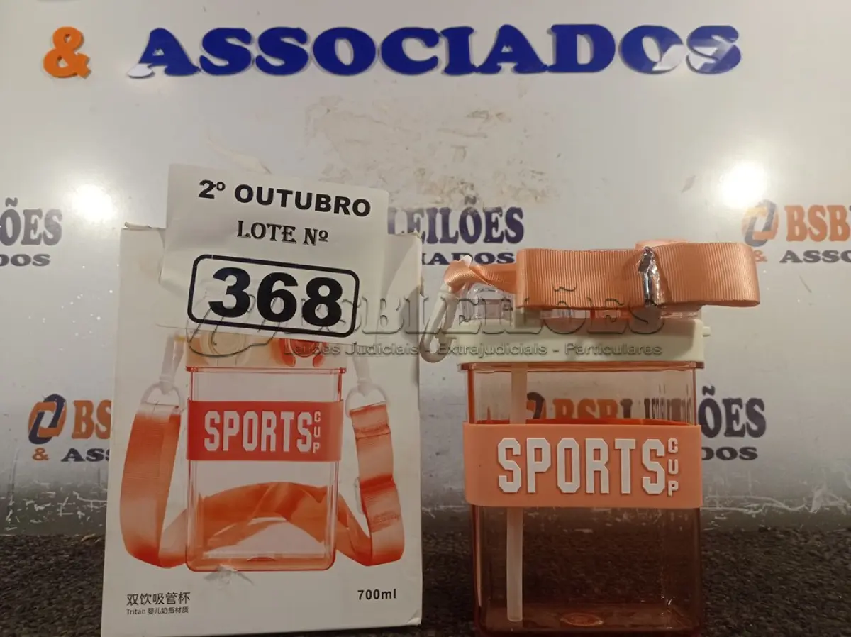 LOTE 368 - 01 GARRAFA DE CRIANÇA. (NO ESTADO) ATENÇÃO! FAZER A VISITAÇÃO ANTES DE ARREMATAR, NÃO SABEMOS SE FUNCIONA. LEILÃO NÃO TEM GARANTIA E NEM DEVOLUÇÃO, SUJEITO A POSSÍVEIS AVARIAS VISÍVEIS/OCULTAS E/OU AUSÊNCIA DE COMPONENTES.
