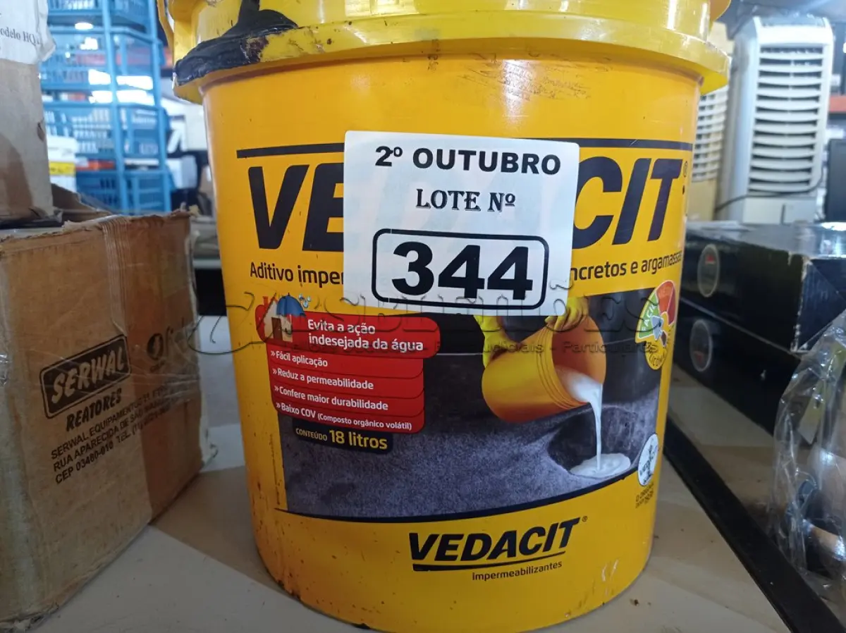 LOTE 344 - 01 BALDE DE VEDACIT, ADITIVO IMPERMEABILIZANTE PARA CONCRETOS E ARGAMASSAS 18L. (NO ESTADO) ATENÇÃO! FAZER A VISITAÇÃO ANTES DE ARREMATAR, NÃO SABEMOS SE FUNCIONA. LEILÃO NÃO TEM GARANTIA E NEM DEVOLUÇÃO, SUJEITO A POSSÍVEIS AVARIAS VISÍVEIS/OCULTAS E/OU AUSÊNCIA DE COMPONENTES.