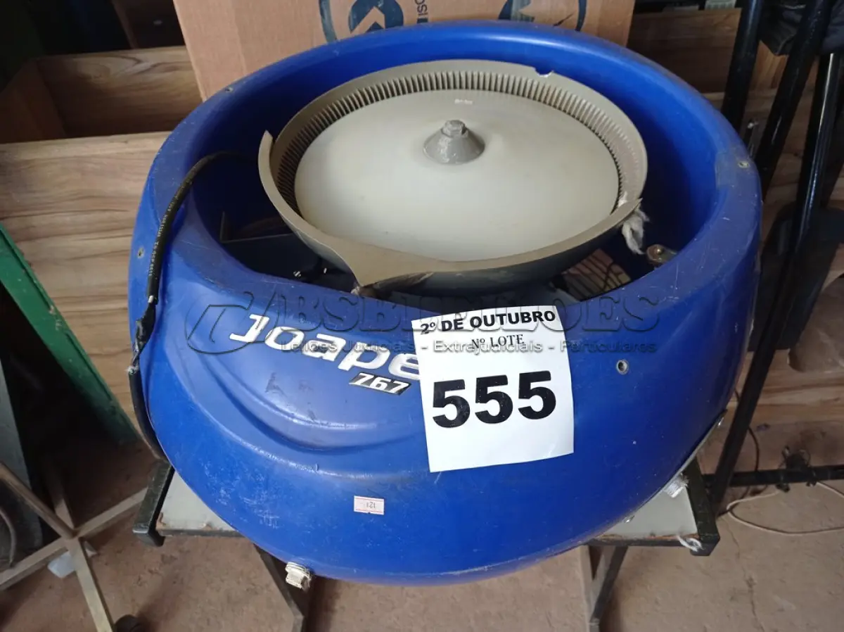 LOTE 555 - 01 VENTILADOR/UMIDIFICADOR DE AR. (NO ESTADO) ATENÇÃO! FAZER A VISITAÇÃO ANTES DE ARREMATAR, NÃO SABEMOS SE FUNCIONA. LEILÃO NÃO TEM GARANTIA E NEM DEVOLUÇÃO, SUJEITO A POSSÍVEIS AVARIAS VISÍVEIS/OCULTAS E/OU AUSÊNCIA DE COMPONENTES.