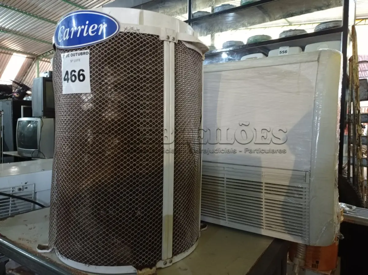 LOTE 466 - 01 AR-CONDICIONADO MARCA CARRIER 30.000BTU. (NO ESTADO) ATENÇÃO! FAZER A VISITAÇÃO ANTES DE ARREMATAR, NÃO SABEMOS SE FUNCIONA. LEILÃO NÃO TEM GARANTIA E NEM DEVOLUÇÃO, SUJEITO A POSSÍVEIS AVARIAS VISÍVEIS/OCULTAS E/OU AUSÊNCIA DE COMPONENTES.