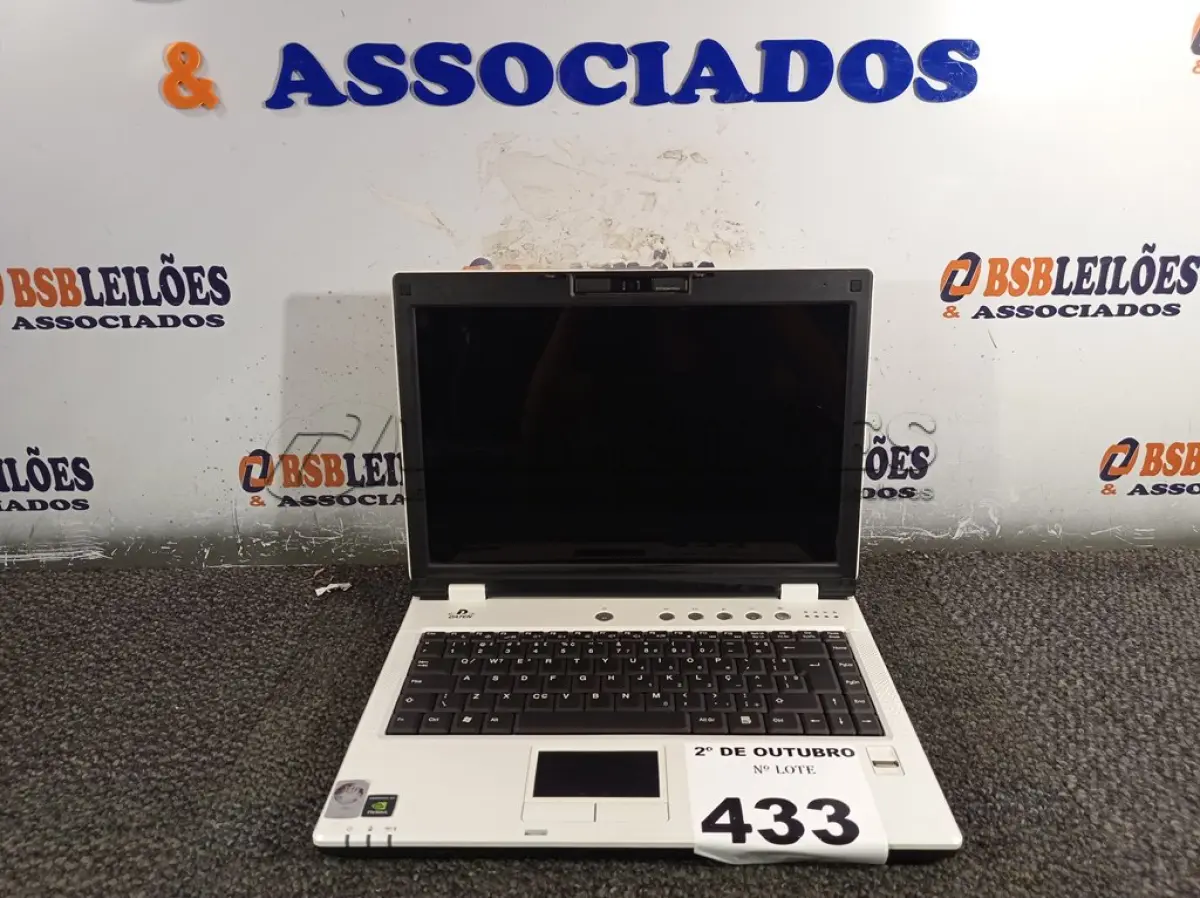 LOTE 433 - 01 NOTEBOOK DATEN. (NO ESTADO) ATENÇÃO! FAZER A VISITAÇÃO ANTES DE ARREMATAR, NÃO SABEMOS SE FUNCIONA. LEILÃO NÃO TEM GARANTIA E NEM DEVOLUÇÃO, SUJEITO A POSSÍVEIS AVARIAS VISÍVEIS/OCULTAS E/OU AUSÊNCIA DE COMPONENTES.