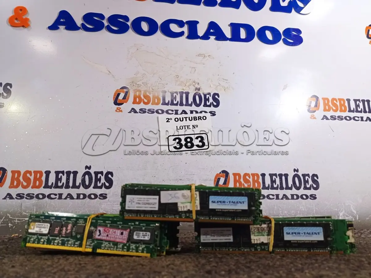 LOTE 383 - 01 LOTE COM VÁRIAS MEMORIAS PARA PC MARCAS E MODELOS DIVERSOS. (NO ESTADO) ATENÇÃO! FAZER A VISITAÇÃO ANTES DE ARREMATAR, NÃO SABEMOS SE FUNCIONA. LEILÃO NÃO TEM GARANTIA E NEM DEVOLUÇÃO, SUJEITO A POSSÍVEIS AVARIAS VISÍVEIS/OCULTAS E/OU AUSÊNCIA DE COMPONENTES.