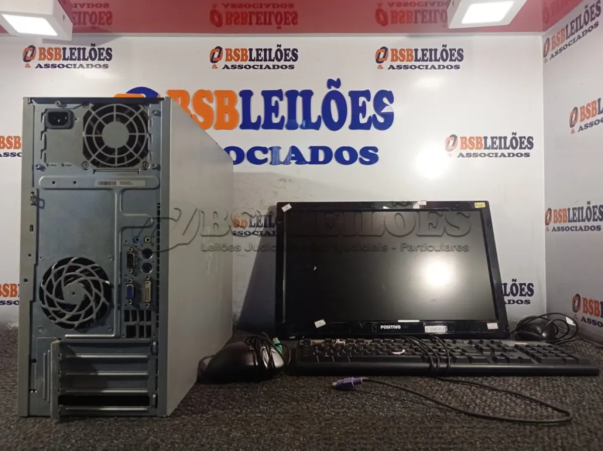 LOTE 352 - 01 CPU, 01 MONITOR, 01 TECLADO E 01 MOUSE. (NO ESTADO) ATENÇÃO! FAZER A VISITAÇÃO ANTES DE ARREMATAR, NÃO SABEMOS SE FUNCIONA. LEILÃO NÃO TEM GARANTIA E NEM DEVOLUÇÃO, SUJEITO A POSSÍVEIS AVARIAS VISÍVEIS/OCULTAS E/OU AUSÊNCIA DE COMPONENTES.