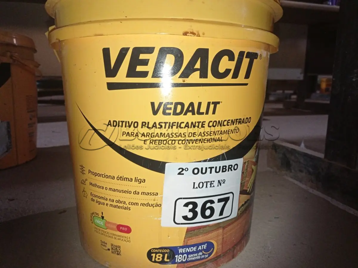LOTE 367 - 01 BALDE DE VEDALIT, ADITIVO PLASTIFICANTE CONCENTRADO PARA ARGAMASSA DE ASSENTAMENTO E REBOCO CONVENCIONAL 18L. (NO ESTADO) ATENÇÃO! FAZER A VISITAÇÃO ANTES DE ARREMATAR, NÃO SABEMOS SE FUNCIONA. LEILÃO NÃO TEM GARANTIA E NEM DEVOLUÇÃO, SUJEITO A POSSÍVEIS AVARIAS VISÍVEIS/OCULTAS E/OU AUSÊNCIA DE COMPONENTES.