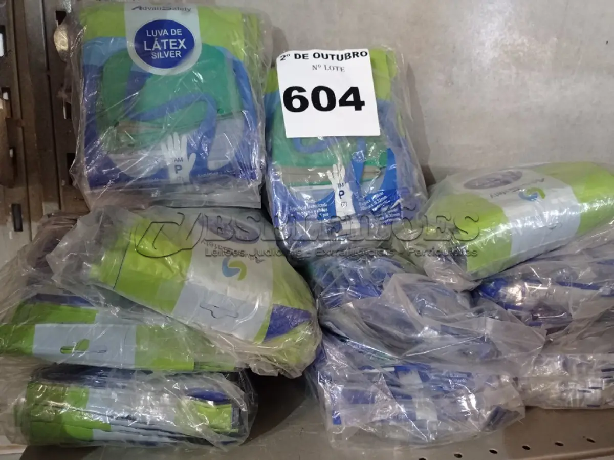 LOTE 604 - 10 PACOTES DE LUVAS DE LÁTEX TAMANHO “P”. (NO ESTADO) ATENÇÃO! FAZER A VISITAÇÃO ANTES DE ARREMATAR, NÃO SABEMOS SE FUNCIONA. LEILÃO NÃO TEM GARANTIA E NEM DEVOLUÇÃO, SUJEITO A POSSÍVEIS AVARIAS VISÍVEIS/OCULTAS E/OU AUSÊNCIA DE COMPONENTES.
