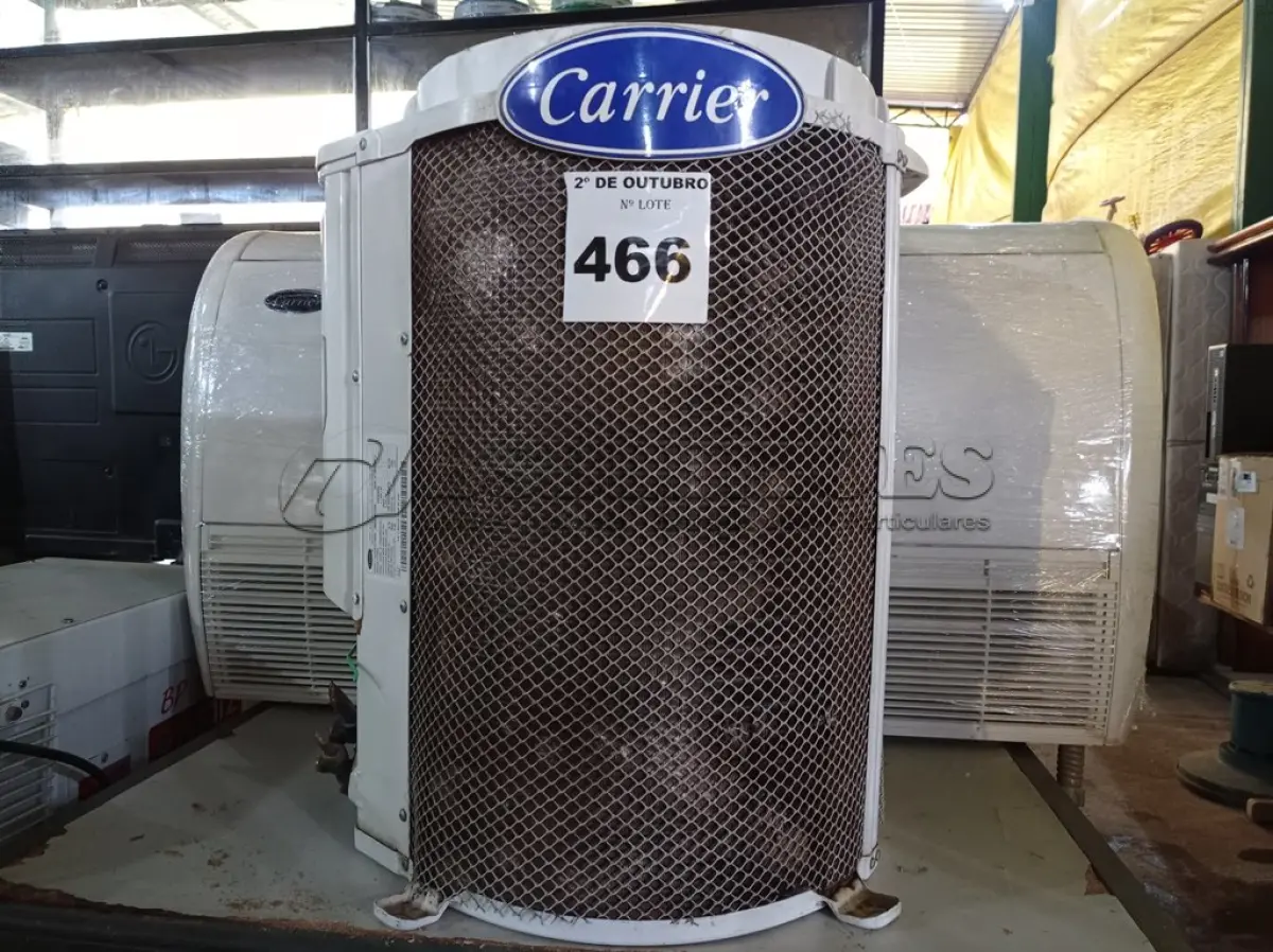 LOTE 466 - 01 AR-CONDICIONADO MARCA CARRIER 30.000BTU. (NO ESTADO) ATENÇÃO! FAZER A VISITAÇÃO ANTES DE ARREMATAR, NÃO SABEMOS SE FUNCIONA. LEILÃO NÃO TEM GARANTIA E NEM DEVOLUÇÃO, SUJEITO A POSSÍVEIS AVARIAS VISÍVEIS/OCULTAS E/OU AUSÊNCIA DE COMPONENTES.