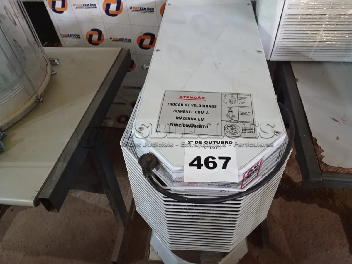 LOTE 467 - 01 MASSEIRA INDUSTRIAL GPANIS. (NO ESTADO) ATENÇÃO! FAZER A VISITAÇÃO ANTES DE ARREMATAR, NÃO SABEMOS SE FUNCIONA. LEILÃO NÃO TEM GARANTIA E NEM DEVOLUÇÃO, SUJEITO A POSSÍVEIS AVARIAS VISÍVEIS/OCULTAS E/OU AUSÊNCIA DE COMPONENTES.