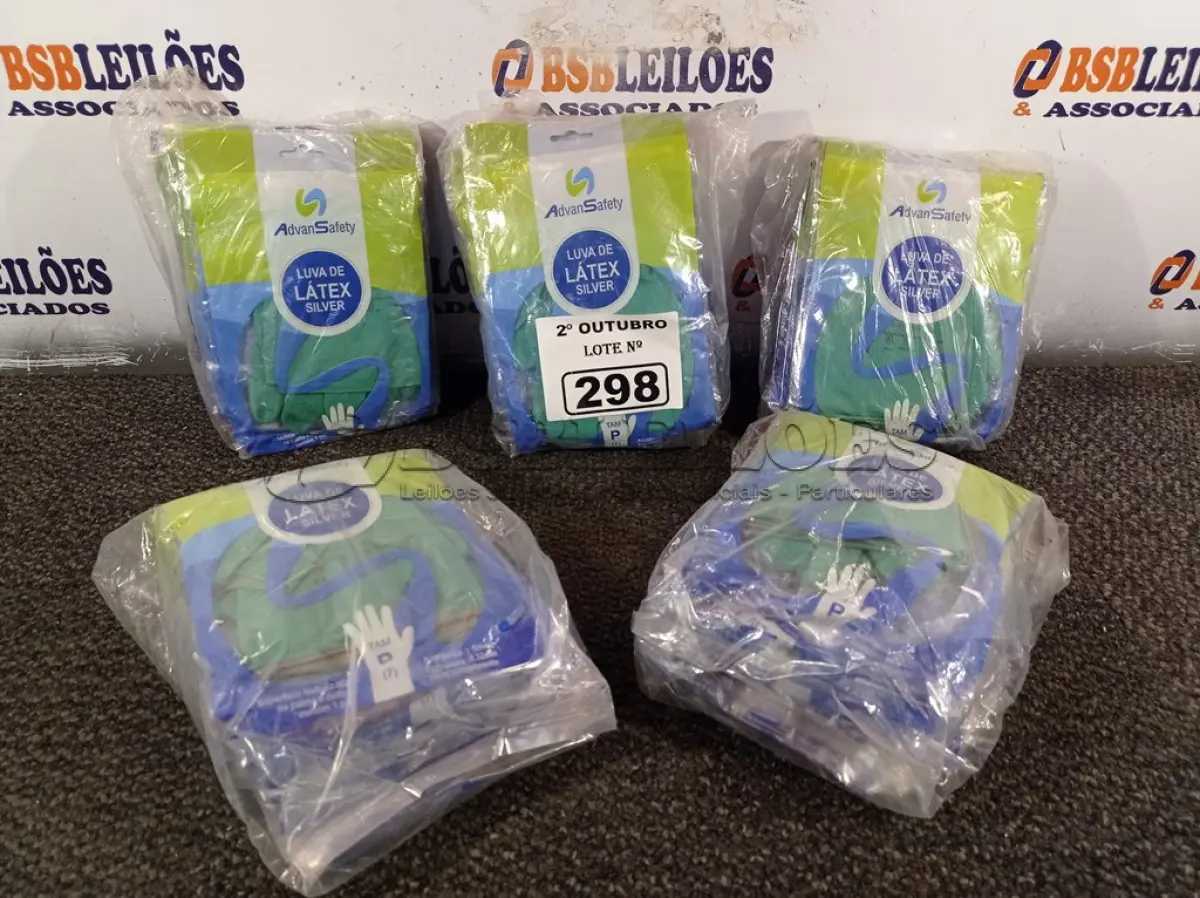 LOTE 298 - 10 PACOTES DE LUVAS DE LÁTEX TAMANHO “P”. (NO ESTADO) ATENÇÃO! FAZER A VISITAÇÃO ANTES DE ARREMATAR, NÃO SABEMOS SE FUNCIONA. LEILÃO NÃO TEM GARANTIA E NEM DEVOLUÇÃO, SUJEITO A POSSÍVEIS AVARIAS VISÍVEIS/OCULTAS E/OU AUSÊNCIA DE COMPONENTES.