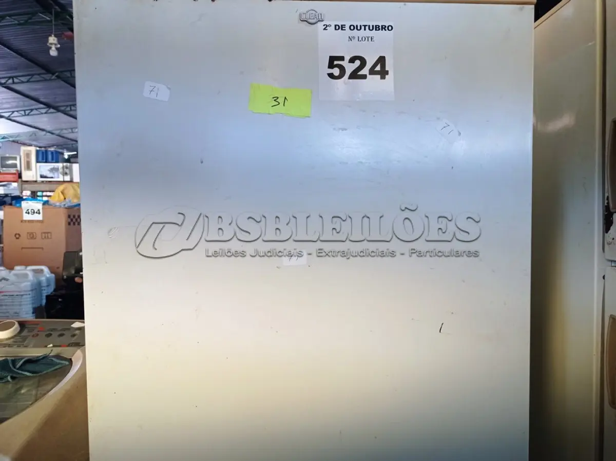 LOTE 524 - 01 FREEZER VERTICAL MARCA BRASTEMP 220V. (NO ESTADO) ATENÇÃO! FAZER A VISITAÇÃO ANTES DE ARREMATAR, NÃO SABEMOS SE FUNCIONA. LEILÃO NÃO TEM GARANTIA E NEM DEVOLUÇÃO, SUJEITO A POSSÍVEIS AVARIAS VISÍVEIS/OCULTAS E/OU AUSÊNCIA DE COMPONENTES.