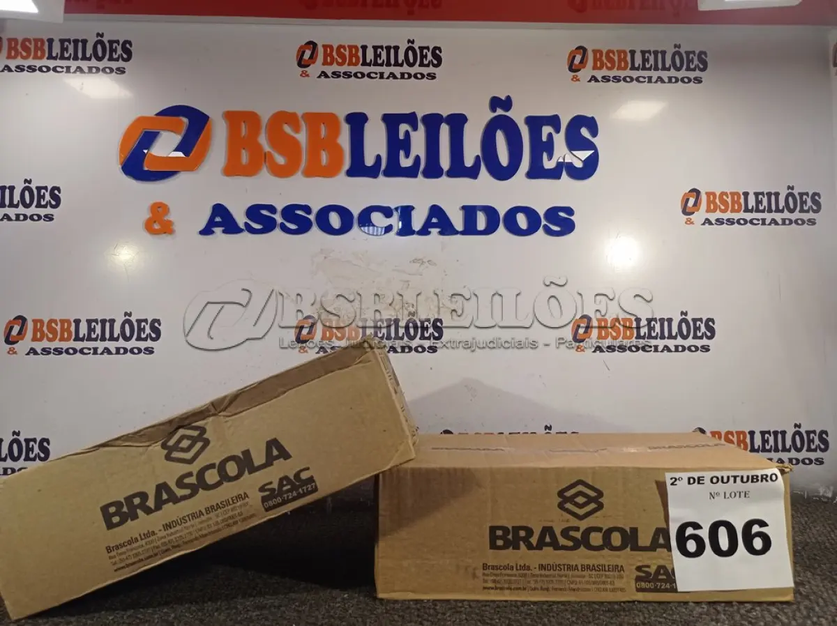 LOTE 606 - 02 CAIXAS COM COLA TUBO ST 175G, COM 15 FRASCOS CADA. (NO ESTADO) ATENÇÃO! FAZER A VISITAÇÃO ANTES DE ARREMATAR, NÃO SABEMOS SE FUNCIONA. LEILÃO NÃO TEM GARANTIA E NEM DEVOLUÇÃO, SUJEITO A POSSÍVEIS AVARIAS VISÍVEIS/OCULTAS E/OU AUSÊNCIA DE COMPONENTES.