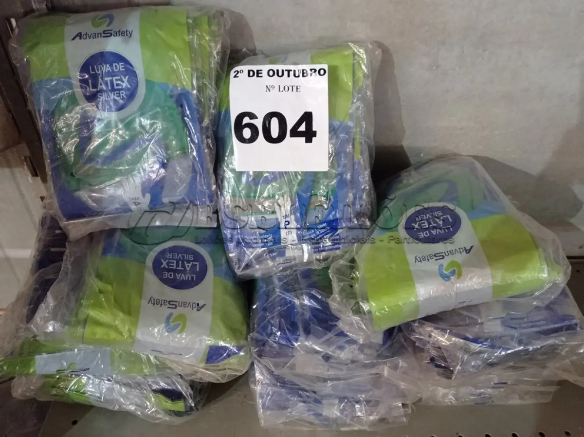 LOTE 604 - 10 PACOTES DE LUVAS DE LÁTEX TAMANHO “P”. (NO ESTADO) ATENÇÃO! FAZER A VISITAÇÃO ANTES DE ARREMATAR, NÃO SABEMOS SE FUNCIONA. LEILÃO NÃO TEM GARANTIA E NEM DEVOLUÇÃO, SUJEITO A POSSÍVEIS AVARIAS VISÍVEIS/OCULTAS E/OU AUSÊNCIA DE COMPONENTES.