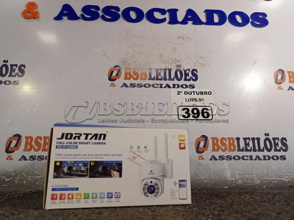 LOTE 396 - 01 CÂMERA FULL COLOR. (NO ESTADO) ATENÇÃO! FAZER A VISITAÇÃO ANTES DE ARREMATAR, NÃO SABEMOS SE FUNCIONA. LEILÃO NÃO TEM GARANTIA E NEM DEVOLUÇÃO, SUJEITO A POSSÍVEIS AVARIAS VISÍVEIS/OCULTAS E/OU AUSÊNCIA DE COMPONENTES.