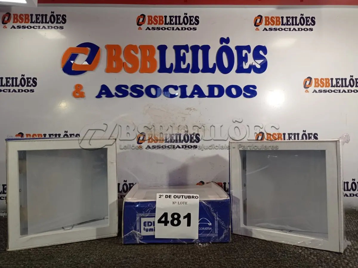 LOTE 481 - 04 LUMINÁRIAS DE EMBUTIR 8113 RETO EDIBRAZ. (NO ESTADO) ATENÇÃO! FAZER A VISITAÇÃO ANTES DE ARREMATAR, NÃO SABEMOS SE FUNCIONA. LEILÃO NÃO TEM GARANTIA E NEM DEVOLUÇÃO, SUJEITO A POSSÍVEIS AVARIAS VISÍVEIS/OCULTAS E/OU AUSÊNCIA DE COMPONENTES.
