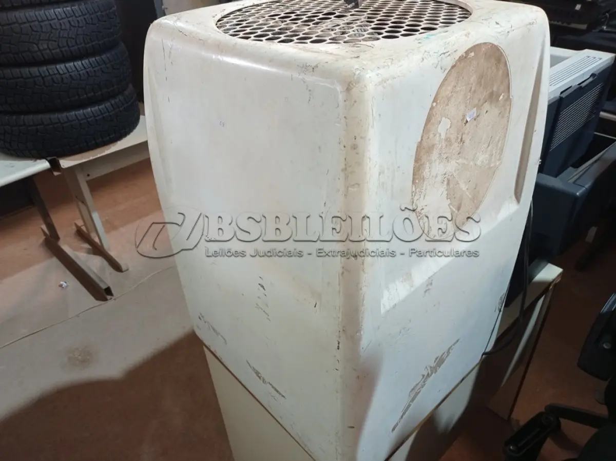 LOTE 519 - 01 CHOPEIRA 2 SAÍDAS COM AVARIAS. (NO ESTADO) ATENÇÃO! FAZER A VISITAÇÃO ANTES DE ARREMATAR, NÃO SABEMOS SE FUNCIONA. LEILÃO NÃO TEM GARANTIA E NEM DEVOLUÇÃO, SUJEITO A POSSÍVEIS AVARIAS VISÍVEIS/OCULTAS E/OU AUSÊNCIA DE COMPONENTES.