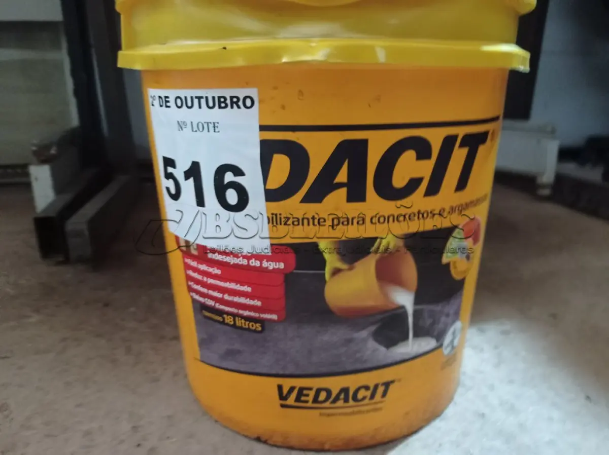 LOTE 516 - 01 BALDE DE VEDACIT, ADITIVO IMPERMEABILIZANTE PARA CONCRETOS E ARGAMASSAS 18L. (NO ESTADO) ATENÇÃO! FAZER A VISITAÇÃO ANTES DE ARREMATAR, NÃO SABEMOS SE FUNCIONA. LEILÃO NÃO TEM GARANTIA E NEM DEVOLUÇÃO, SUJEITO A POSSÍVEIS AVARIAS VISÍVEIS/OCULTAS E/OU AUSÊNCIA DE COMPONENTES.