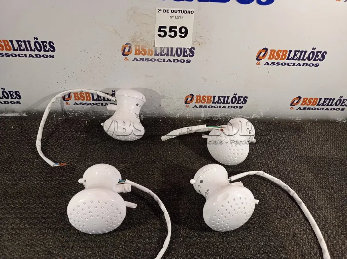 LOTE 559 - 05 CHUVEIROS ELÉTRICOS MARCAS E MODELOS DIVERSOS. (NO ESTADO) ATENÇÃO! FAZER A VISITAÇÃO ANTES DE ARREMATAR, NÃO SABEMOS SE FUNCIONA. LEILÃO NÃO TEM GARANTIA E NEM DEVOLUÇÃO, SUJEITO A POSSÍVEIS AVARIAS VISÍVEIS/OCULTAS E/OU AUSÊNCIA DE COMPONENTES.