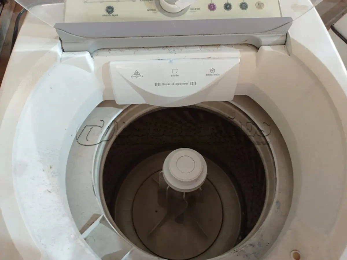 LOTE 533 - 01 LAVADORA DE ROUPAS 11KG MARCA BRASTEMP 220V. (NO ESTADO) ATENÇÃO! FAZER A VISITAÇÃO ANTES DE ARREMATAR, NÃO SABEMOS SE FUNCIONA. LEILÃO NÃO TEM GARANTIA E NEM DEVOLUÇÃO, SUJEITO A POSSÍVEIS AVARIAS VISÍVEIS/OCULTAS E/OU AUSÊNCIA DE COMPONENTES.