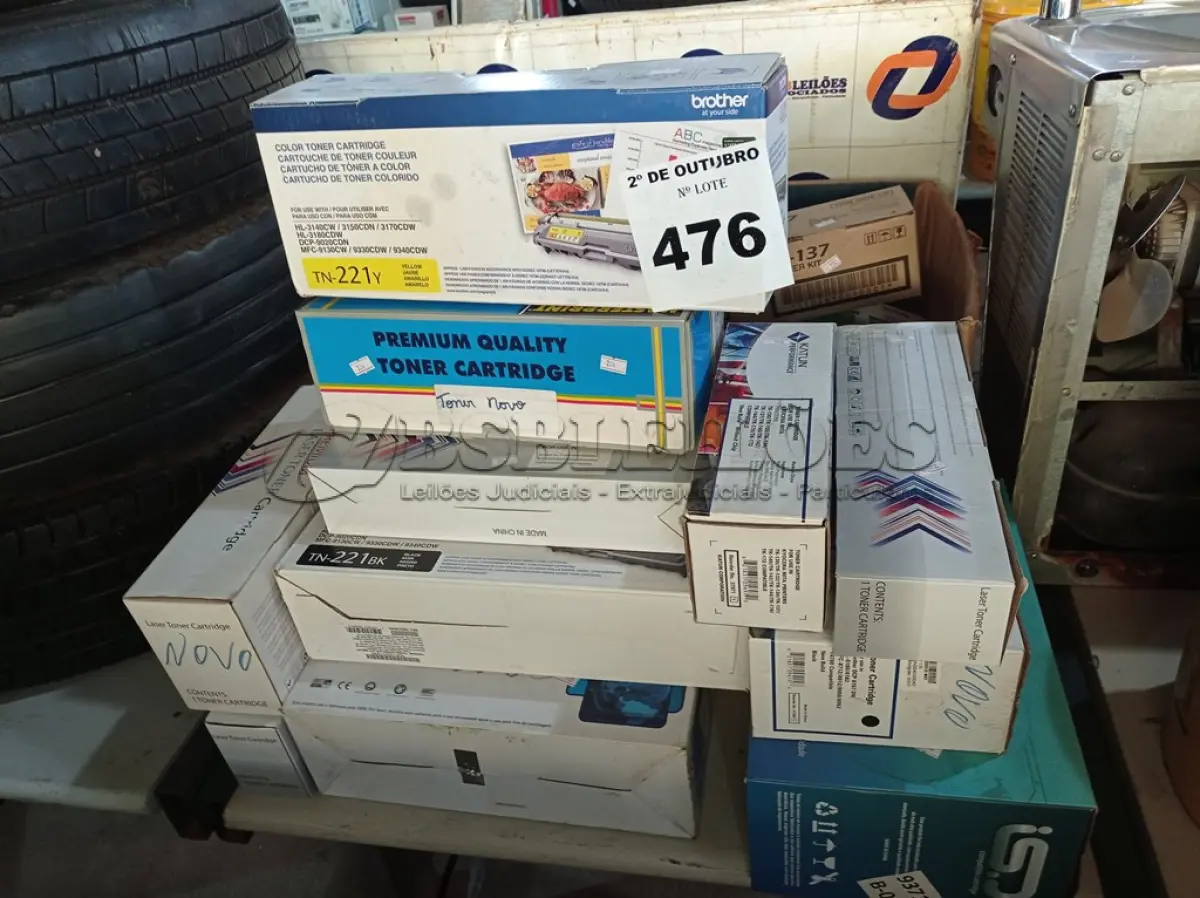 LOTE 476 - 01 LOTE COM VÁRIOS TONERS MARCAS E MODELOS DIVERSOS. (NO ESTADO) ATENÇÃO! FAZER A VISITAÇÃO ANTES DE ARREMATAR, NÃO SABEMOS SE FUNCIONA. LEILÃO NÃO TEM GARANTIA E NEM DEVOLUÇÃO, SUJEITO A POSSÍVEIS AVARIAS VISÍVEIS/OCULTAS E/OU AUSÊNCIA DE COMPONENTES.