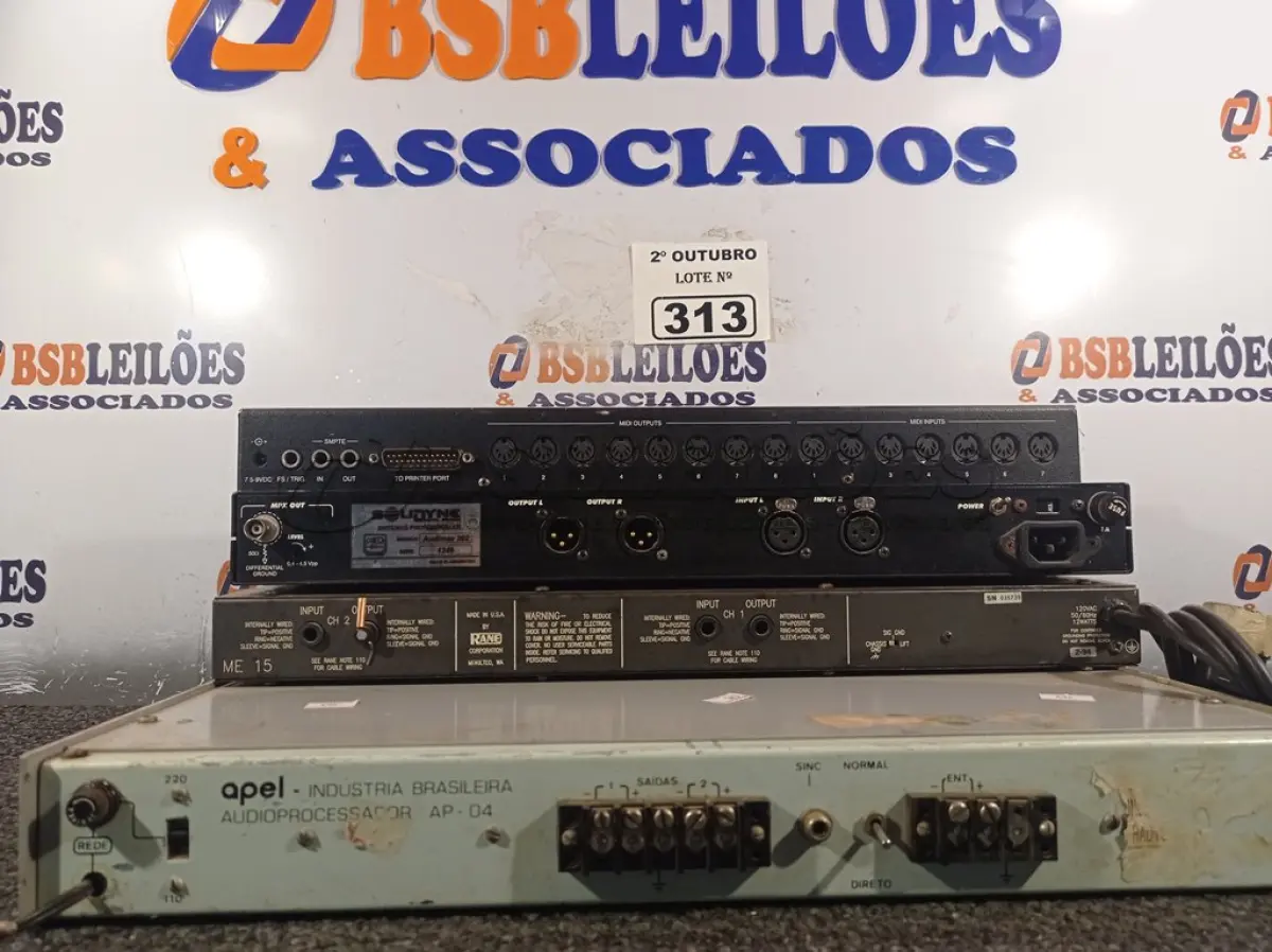 LOTE 313 - 04 EQUIPAMENTOS ELETRÔNICOS DIVERSOS. (NO ESTADO) ATENÇÃO! FAZER A VISITAÇÃO ANTES DE ARREMATAR, NÃO SABEMOS SE FUNCIONA. LEILÃO NÃO TEM GARANTIA E NEM DEVOLUÇÃO, SUJEITO A POSSÍVEIS AVARIAS VISÍVEIS/OCULTAS E/OU AUSÊNCIA DE COMPONENTES.