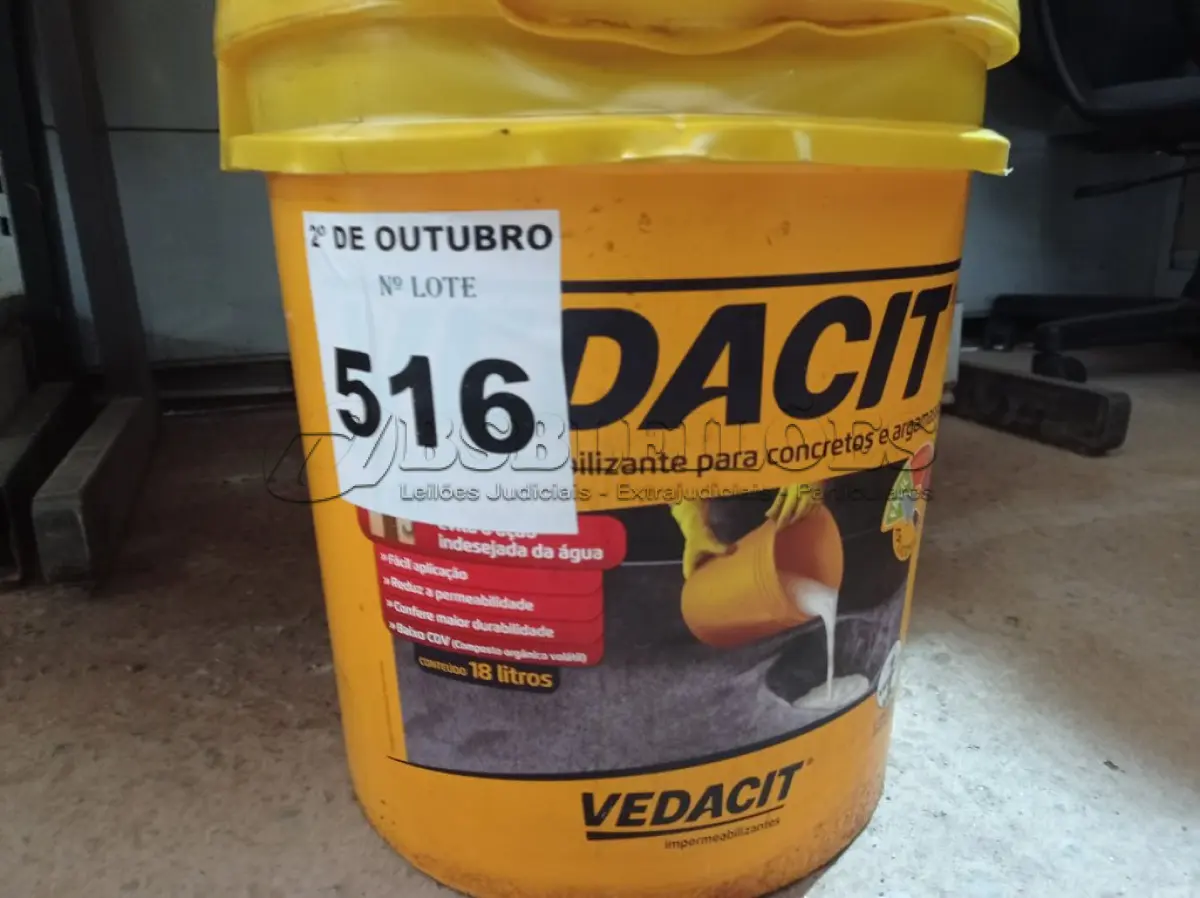 LOTE 516 - 01 BALDE DE VEDACIT, ADITIVO IMPERMEABILIZANTE PARA CONCRETOS E ARGAMASSAS 18L. (NO ESTADO) ATENÇÃO! FAZER A VISITAÇÃO ANTES DE ARREMATAR, NÃO SABEMOS SE FUNCIONA. LEILÃO NÃO TEM GARANTIA E NEM DEVOLUÇÃO, SUJEITO A POSSÍVEIS AVARIAS VISÍVEIS/OCULTAS E/OU AUSÊNCIA DE COMPONENTES.