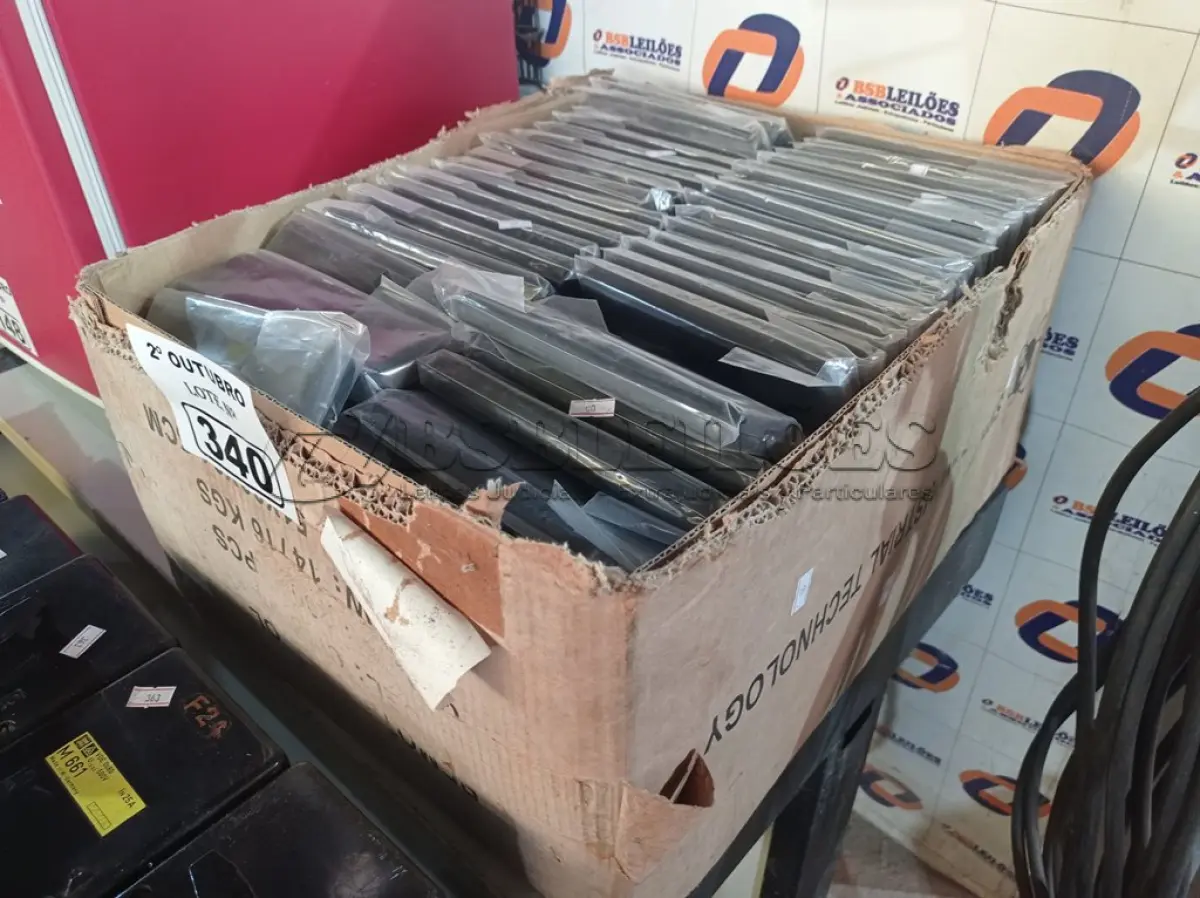 LOTE 340 - 01 LOTE COM VÁRIOS CONTROLES REMOTO MODELO CF2200. (NO ESTADO) ATENÇÃO! FAZER A VISITAÇÃO ANTES DE ARREMATAR, NÃO SABEMOS SE FUNCIONA. LEILÃO NÃO TEM GARANTIA E NEM DEVOLUÇÃO, SUJEITO A POSSÍVEIS AVARIAS VISÍVEIS/OCULTAS E/OU AUSÊNCIA DE COMPONENTES.