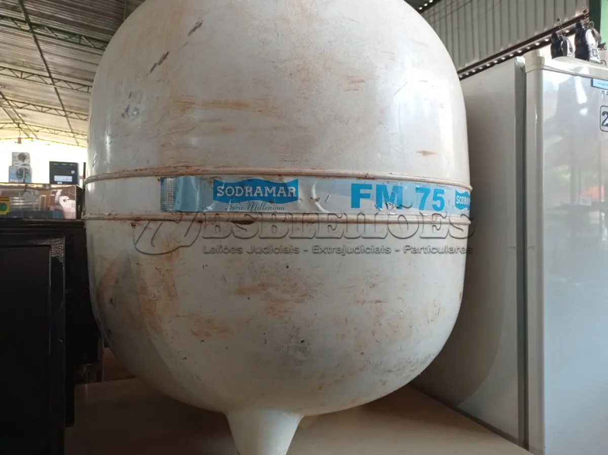 LOTE 246 - 01 FILTRO PARA PISCINA SOBRAMAR FM 75. (NO ESTADO) ATENÇÃO! FAZER A VISITAÇÃO ANTES DE ARREMATAR, NÃO SABEMOS SE FUNCIONA. LEILÃO NÃO TEM GARANTIA E NEM DEVOLUÇÃO, SUJEITO A POSSÍVEIS AVARIAS VISÍVEIS/OCULTAS E/OU AUSÊNCIA DE COMPONENTES.