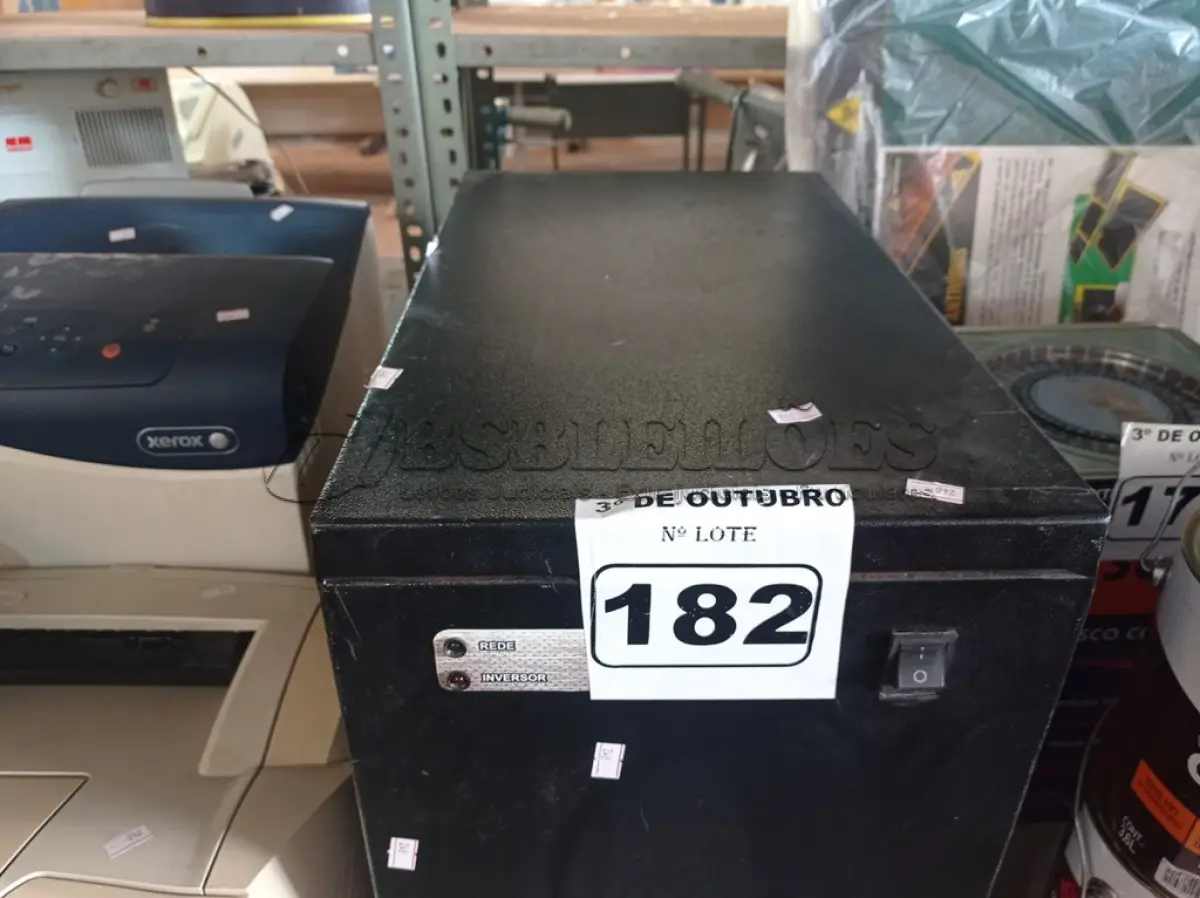 LOTE 182 - 01 INVERSOR. (NO ESTADO) ATENÇÃO! FAZER A VISITAÇÃO ANTES DE ARREMATAR, NÃO SABEMOS SE FUNCIONA. LEILÃO NÃO TEM GARANTIA E NEM DEVOLUÇÃO, SUJEITO A POSSÍVEIS AVARIAS VISÍVEIS/OCULTAS E/OU AUSÊNCIA DE COMPONENTES.