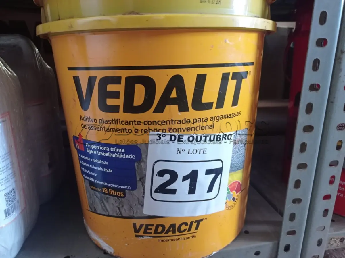 LOTE 217 - 01 BALDE DE VEDALIT, ADITIVO PLASTIFICANTE CONCENTRADO PARA ARGAMASSAS DE ASSENTAMENTO E REBOCO CONVENCIONAL 18L. (NO ESTADO) ATENÇÃO! FAZER A VISITAÇÃO ANTES DE ARREMATAR, NÃO SABEMOS SE FUNCIONA. LEILÃO NÃO TEM GARANTIA E NEM DEVOLUÇÃO, SUJEITO A POSSÍVEIS AVARIAS VISÍVEIS/OCULTAS E/OU AUSÊNCIA DE COMPONENTES.