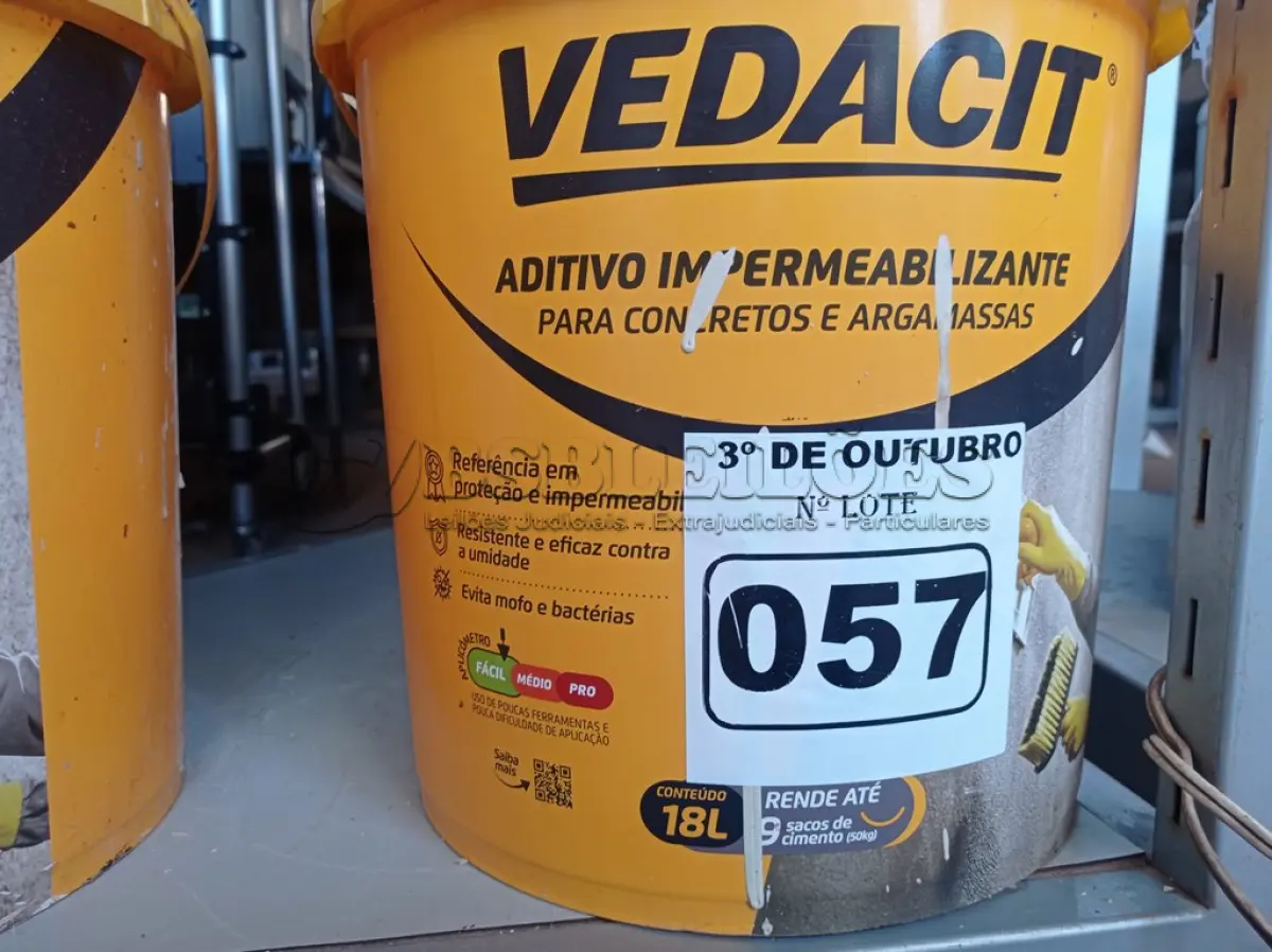 LOTE 057 - 01 BALDE DE VEDACIT, ADITIVO IMPERMEABILIZANTE PARA CONCRETOS E ARGAMASSAS 18L. (NO ESTADO) ATENÇÃO! FAZER A VISITAÇÃO ANTES DE ARREMATAR, NÃO SABEMOS SE FUNCIONA. LEILÃO NÃO TEM GARANTIA E NEM DEVOLUÇÃO, SUJEITO A POSSÍVEIS AVARIAS VISÍVEIS/OCULTAS E/OU AUSÊNCIA DE COMPONENTES.