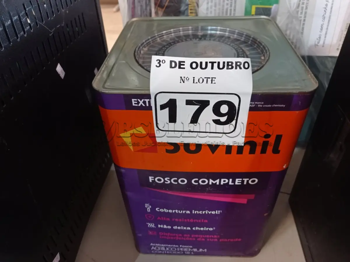 LOTE 179 - 01 LATA DE TINTA SUVINIL INTERIORES/EXTERIORES 18L NA COR FOSCO BRANCO NEVE. (NO ESTADO) ATENÇÃO! FAZER A VISITAÇÃO ANTES DE ARREMATAR, NÃO SABEMOS SE FUNCIONA. LEILÃO NÃO TEM GARANTIA E NEM DEVOLUÇÃO, SUJEITO A POSSÍVEIS AVARIAS VISÍVEIS/OCULTAS E/OU AUSÊNCIA DE COMPONENTES.