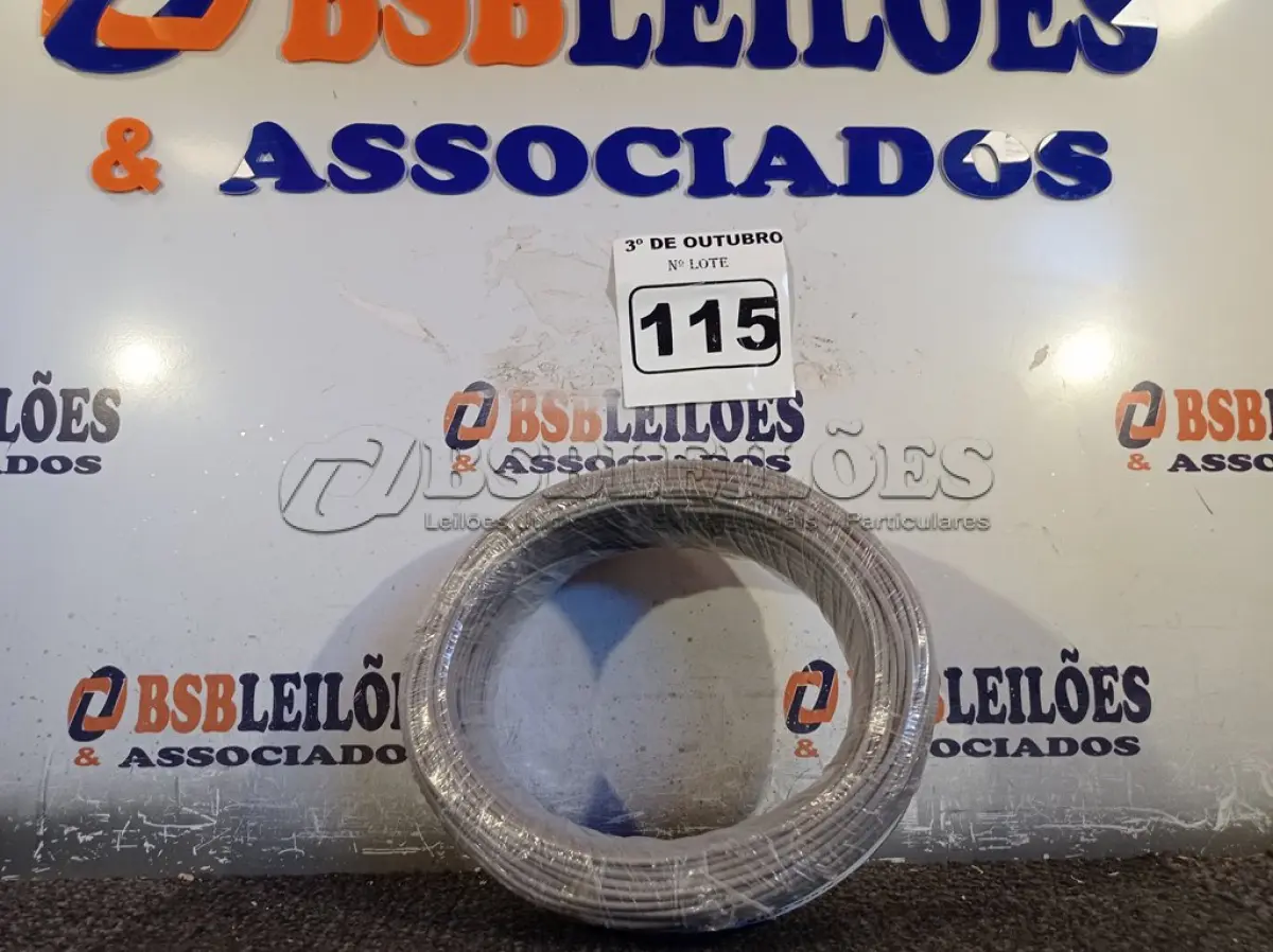 LOTE 115 - 01 ROLO DE CABO FLEXÍVEL 100M 1X 2,5MM NA COR CINZA(NOVO). (NO ESTADO) ATENÇÃO! FAZER A VISITAÇÃO ANTES DE ARREMATAR, NÃO SABEMOS SE FUNCIONA. LEILÃO NÃO TEM GARANTIA E NEM DEVOLUÇÃO, SUJEITO A POSSÍVEIS AVARIAS VISÍVEIS/OCULTAS E/OU AUSÊNCIA DE COMPONENTES.