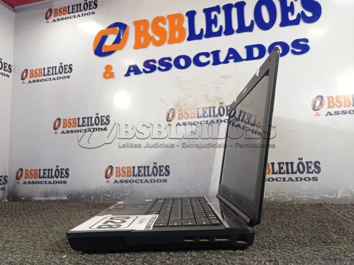 LOTE 028 - 01 NOTEBOOK MARCA POSITIVO. (NO ESTADO) ATENÇÃO! FAZER A VISITAÇÃO ANTES DE ARREMATAR, NÃO SABEMOS SE FUNCIONA. LEILÃO NÃO TEM GARANTIA E NEM DEVOLUÇÃO, SUJEITO A POSSÍVEIS AVARIAS VISÍVEIS/OCULTAS E/OU AUSÊNCIA DE COMPONENTES.