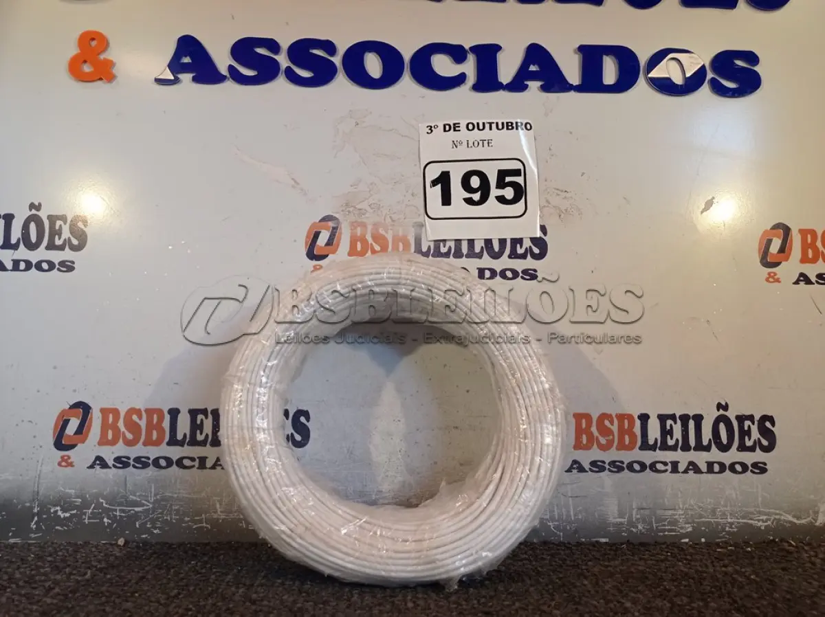 LOTE 195 - 01 ROLO DE CABO FLEXÍVEL 100M 1X 2,5MM NA COR BRANCA(NOVO). (NO ESTADO) ATENÇÃO! FAZER A VISITAÇÃO ANTES DE ARREMATAR, NÃO SABEMOS SE FUNCIONA. LEILÃO NÃO TEM GARANTIA E NEM DEVOLUÇÃO, SUJEITO A POSSÍVEIS AVARIAS VISÍVEIS/OCULTAS E/OU AUSÊNCIA DE COMPONENTES.